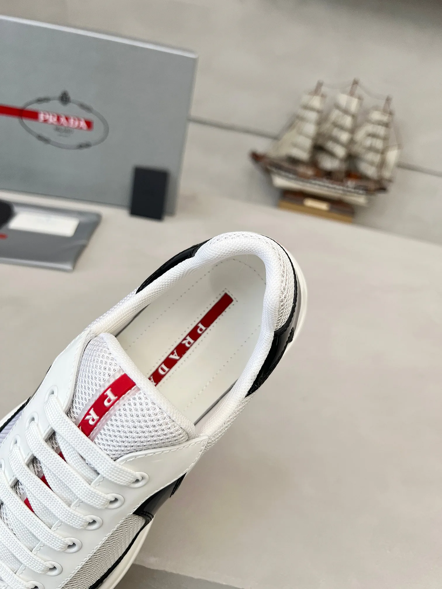 Women's Sneakers PRADA 17704068