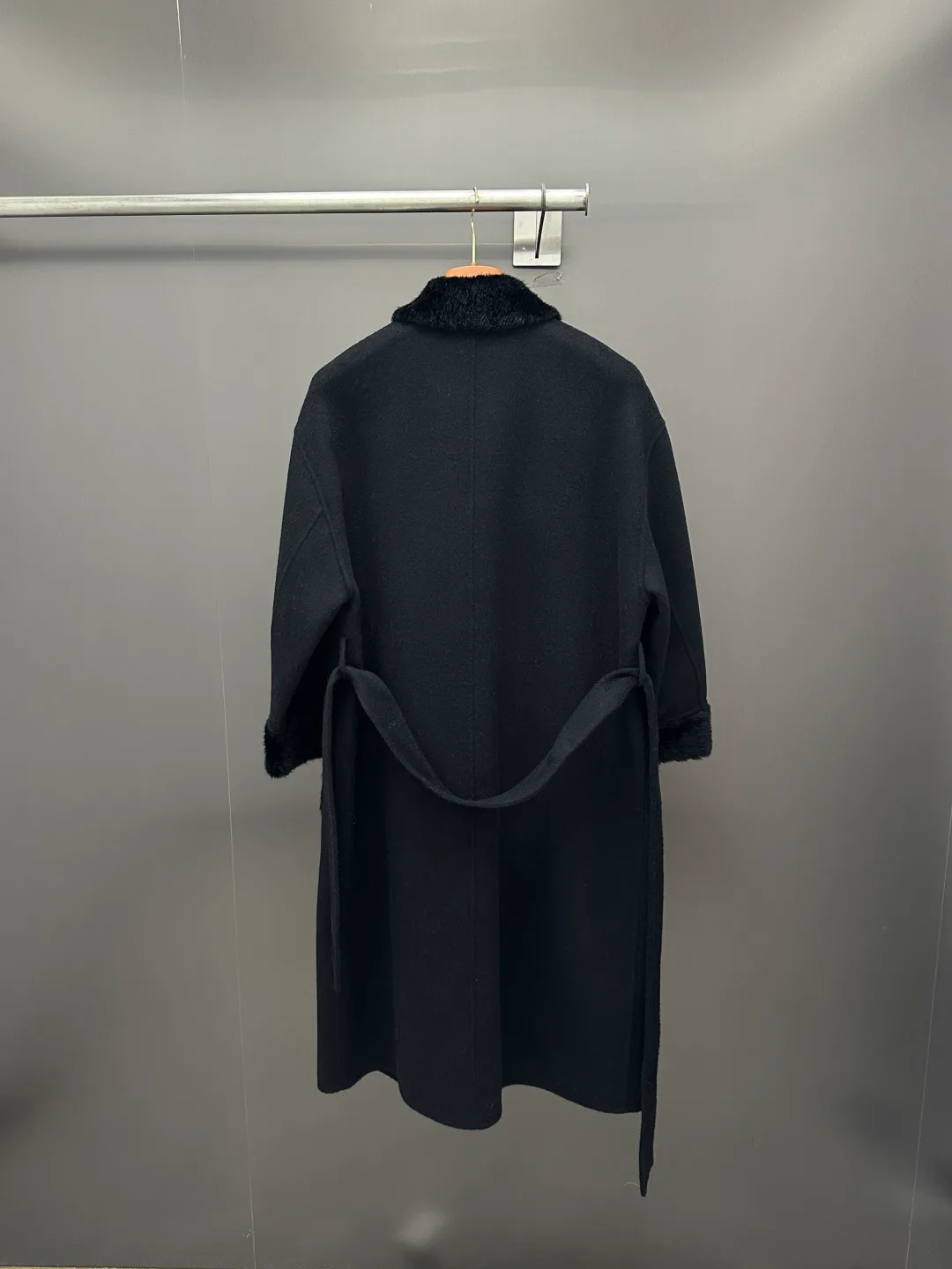 Women's Coats LORO PIANA 18456311