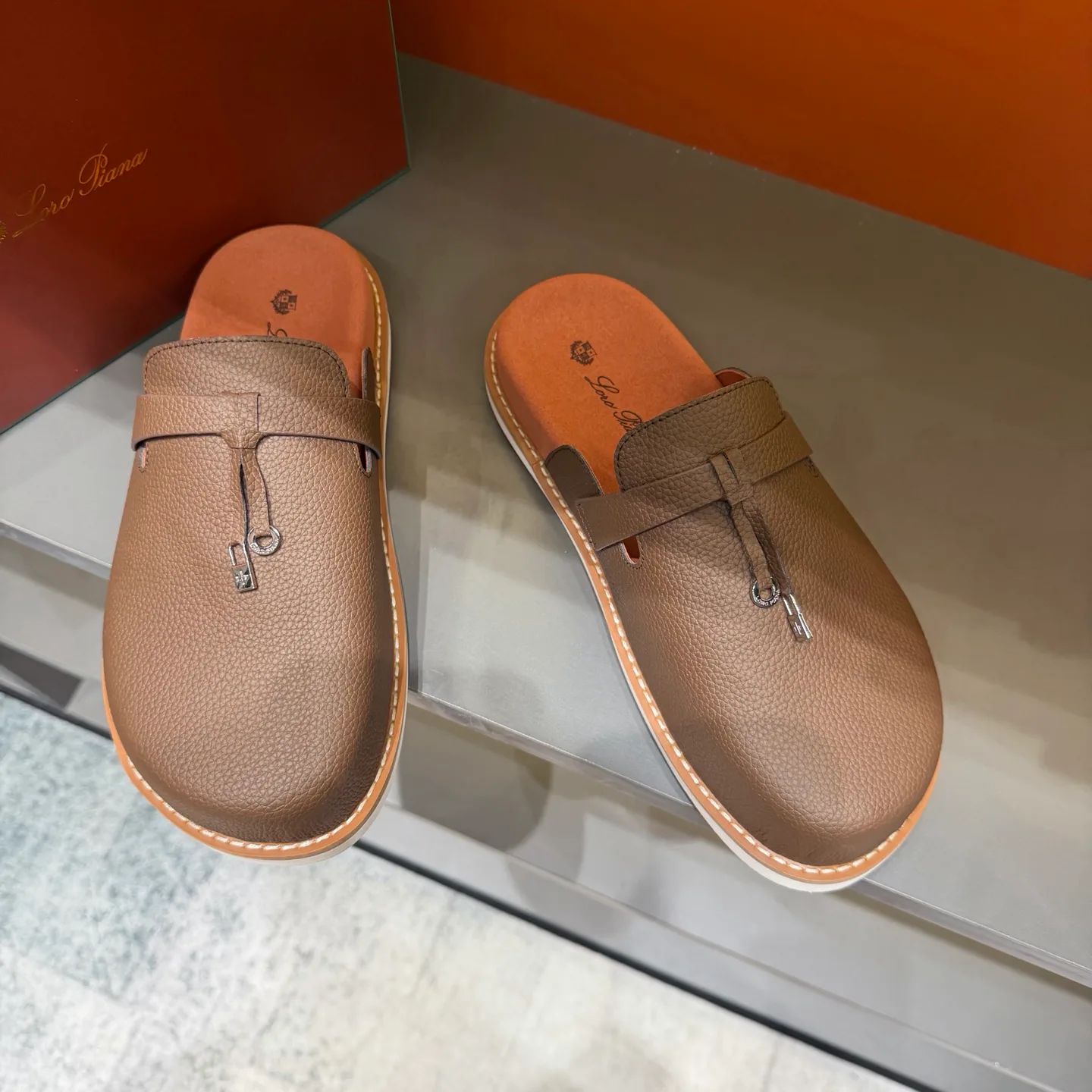 Women's Mules And Clogs LORO PIANA 18400770