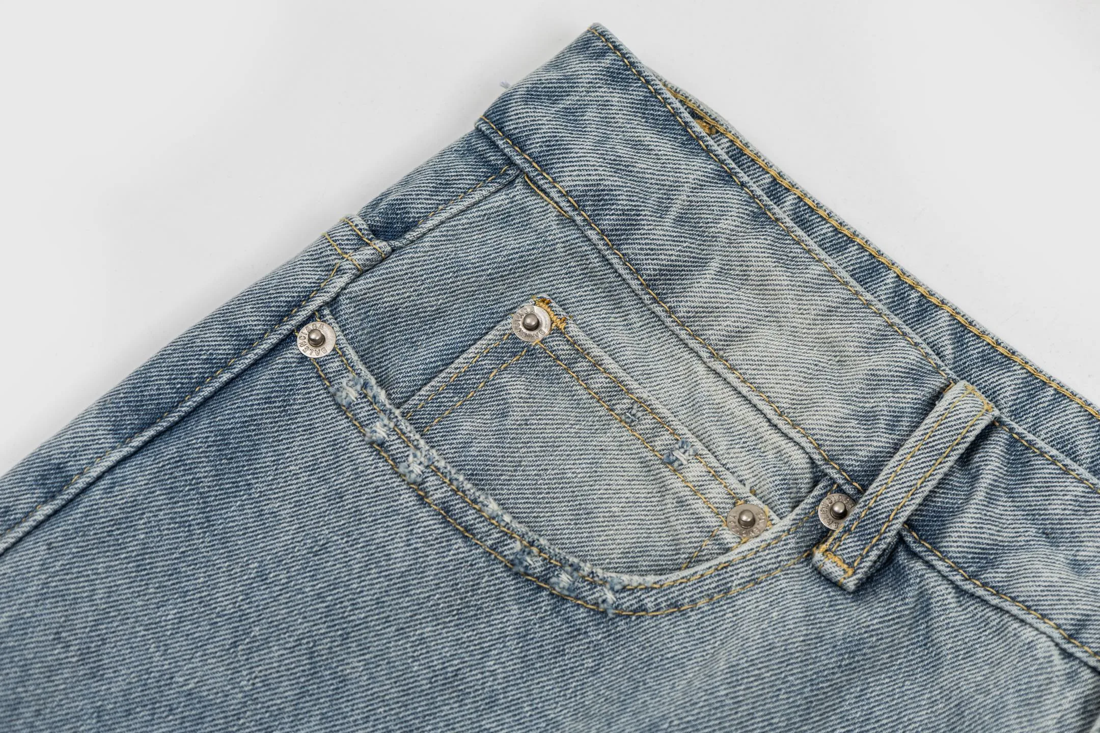 Women's Jeans BALENCIAGA 16984047
