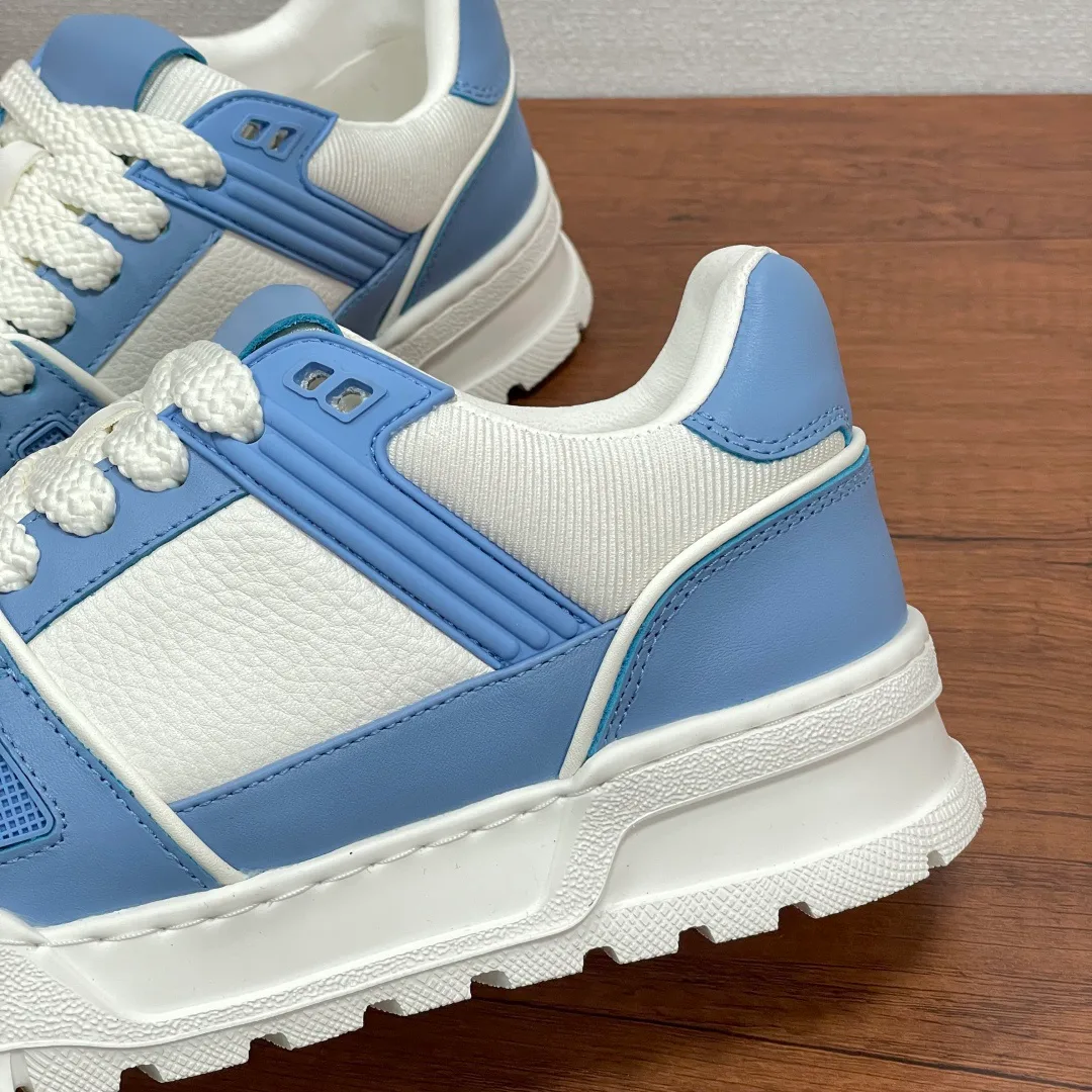 Men's Sneakers LOUIS VUITTON 17542425