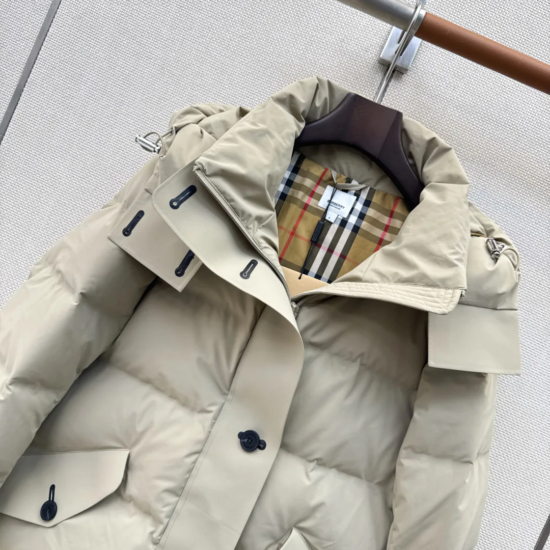 Women's Jackets And Down Jackets BURBERRY 18245895