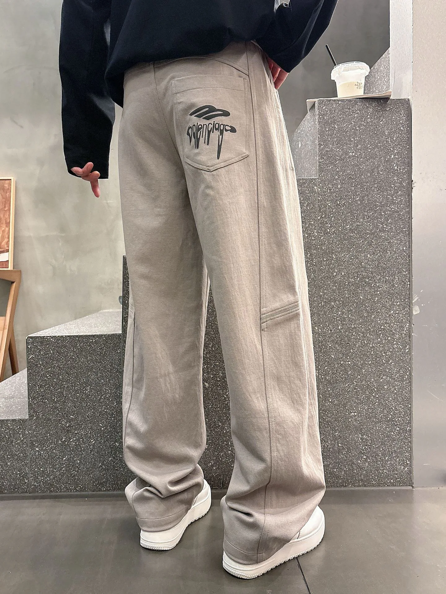 Men's Trousers BALENCIAGA 18399250