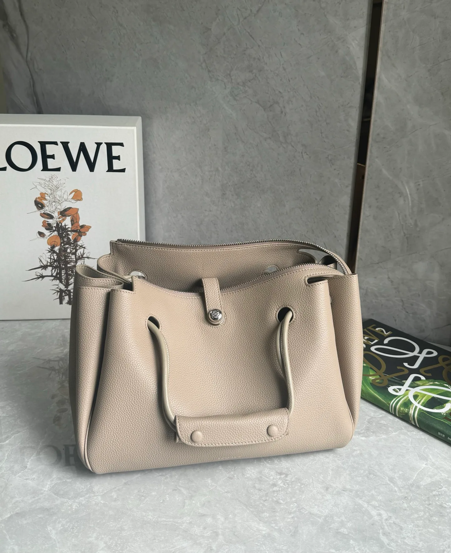 Women's Classic Handbags LOEWE 17551248