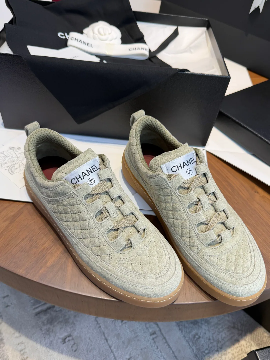 Women's Sneakers CHANEL 18066802