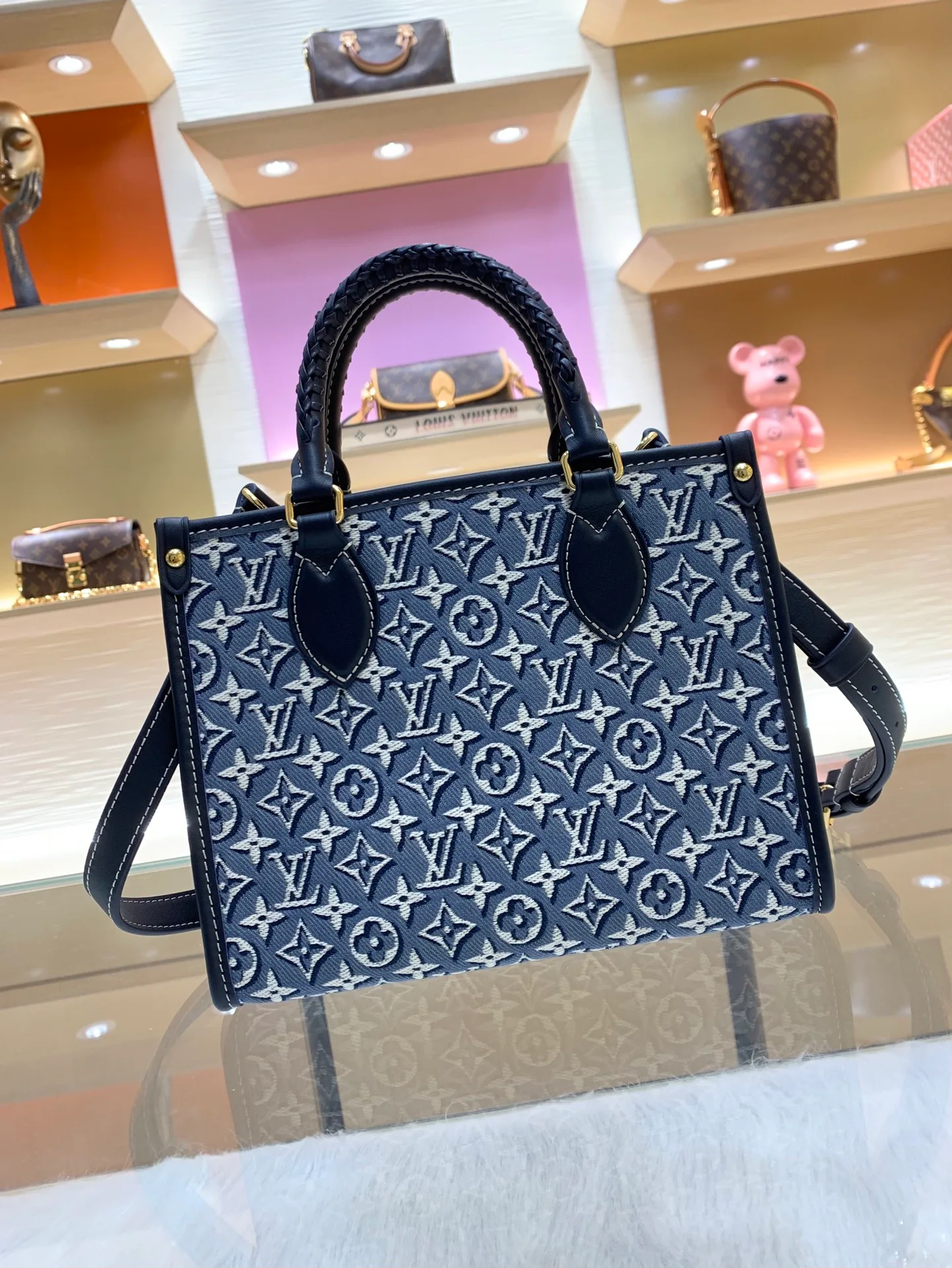 Women's Classic Handbags LOUIS VUITTON 18461033