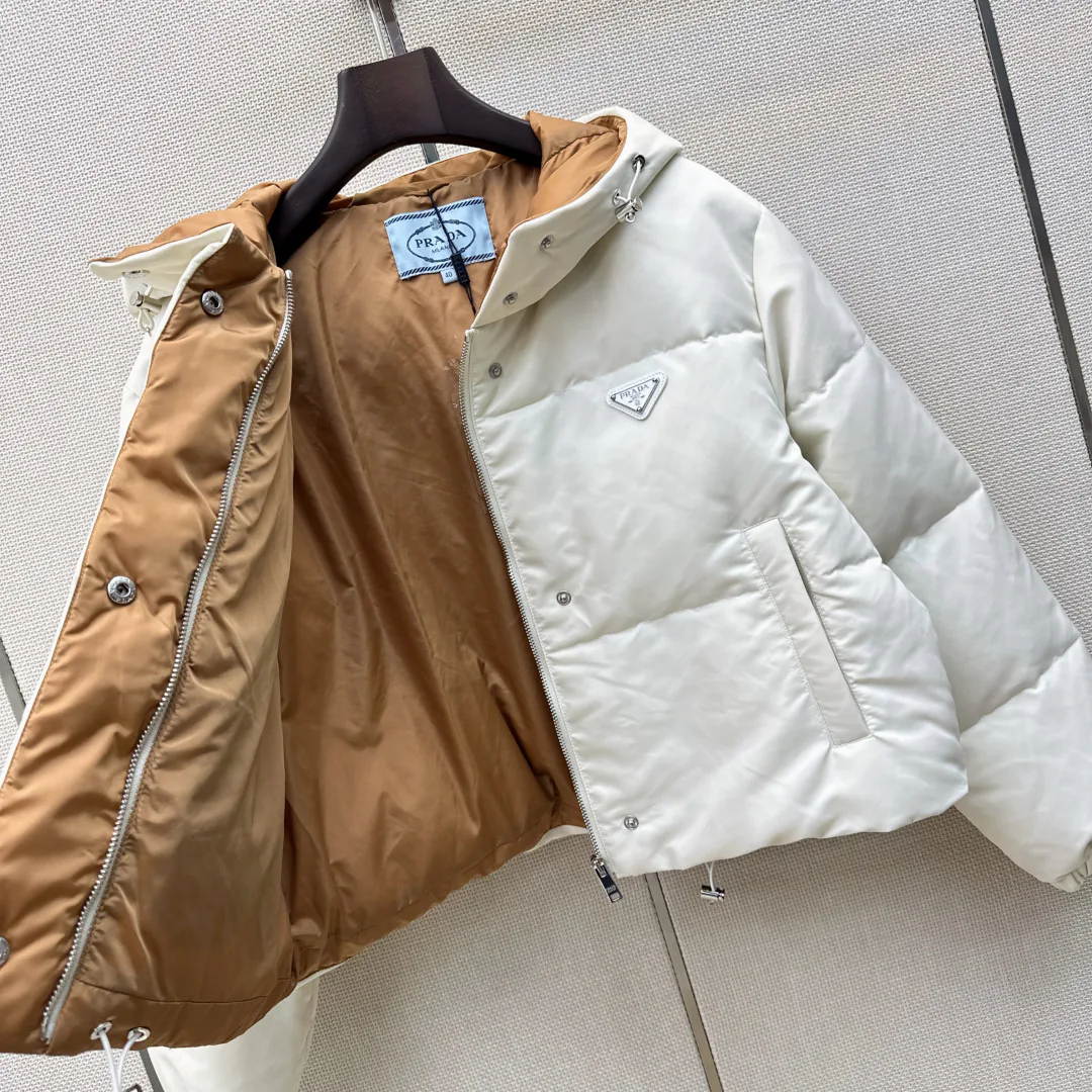 Women's Jackets And Down Jackets PRADA 18023691