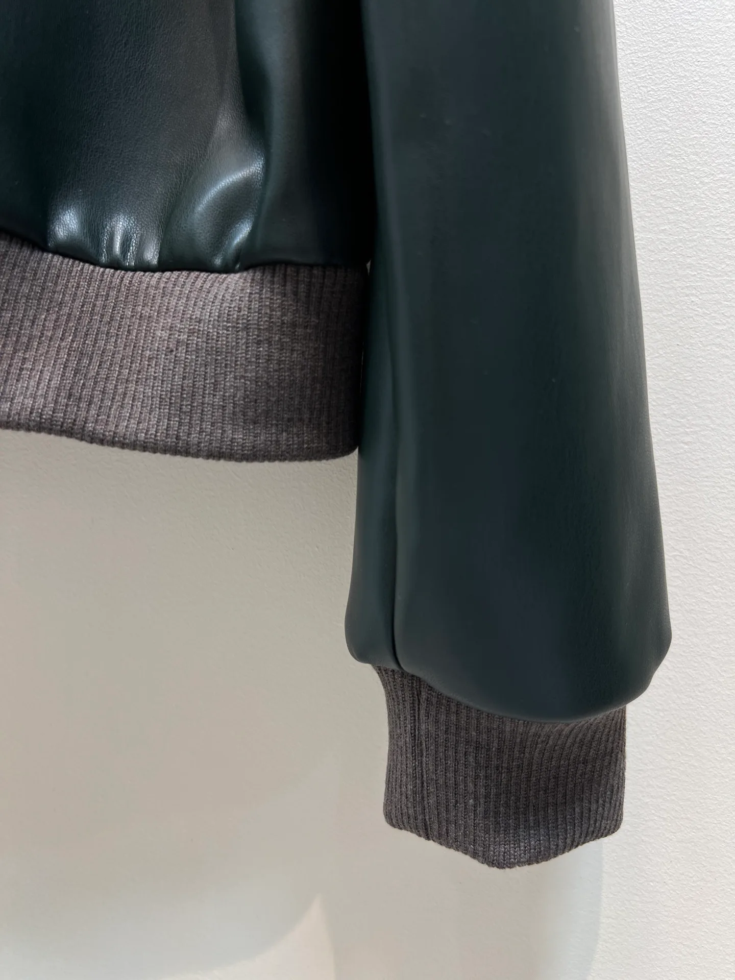 Women's Leather Jackets And Sheepskin Coats MIU MIU 18204519