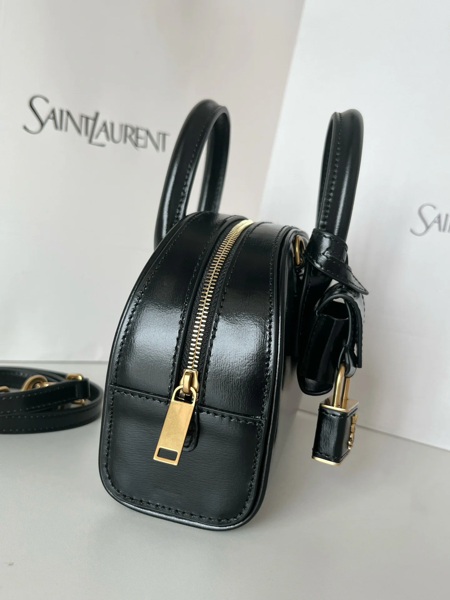 Классические Сумки Женские Saint Laurent 18610964