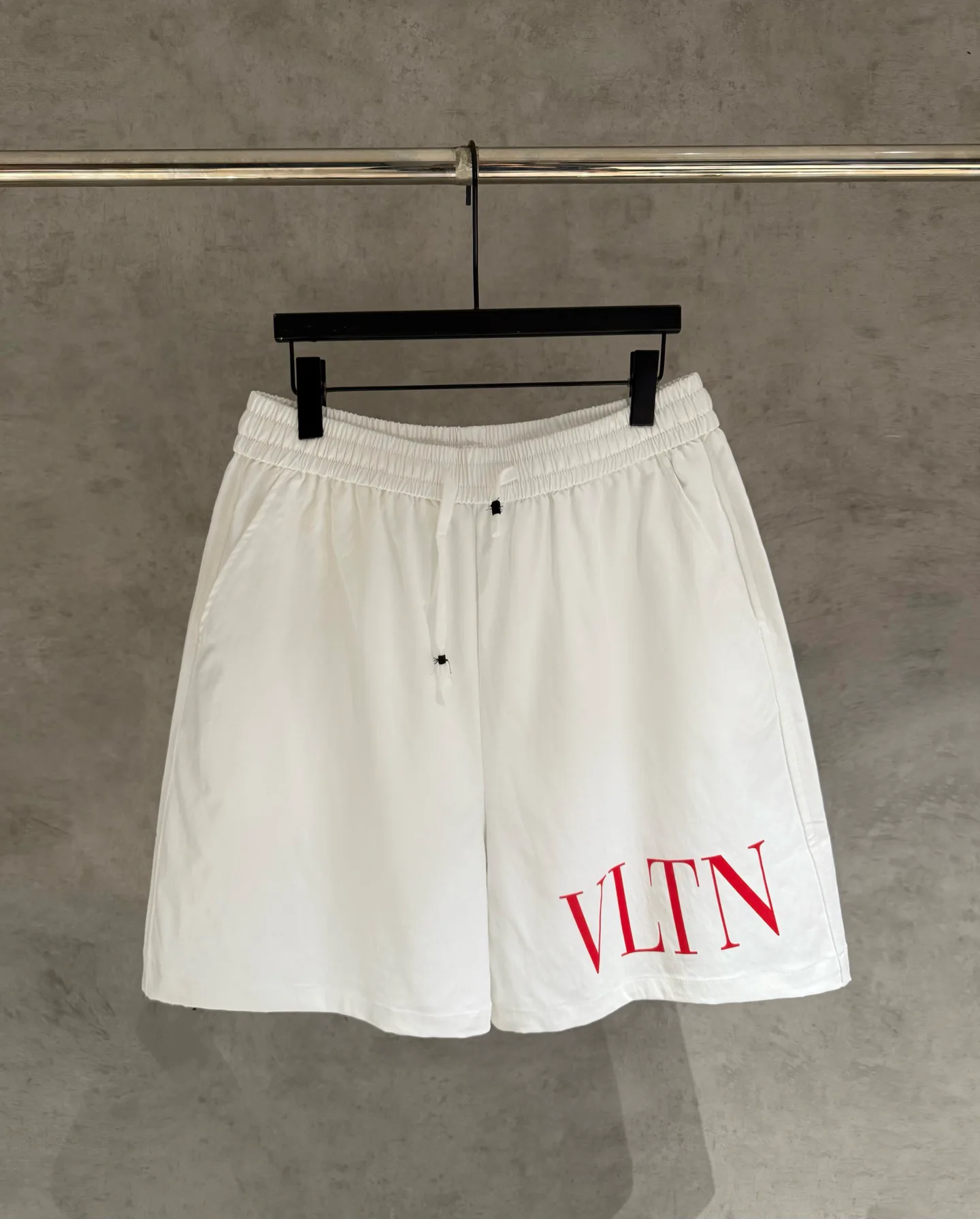 Men's Shorts VALENTINO 17567014