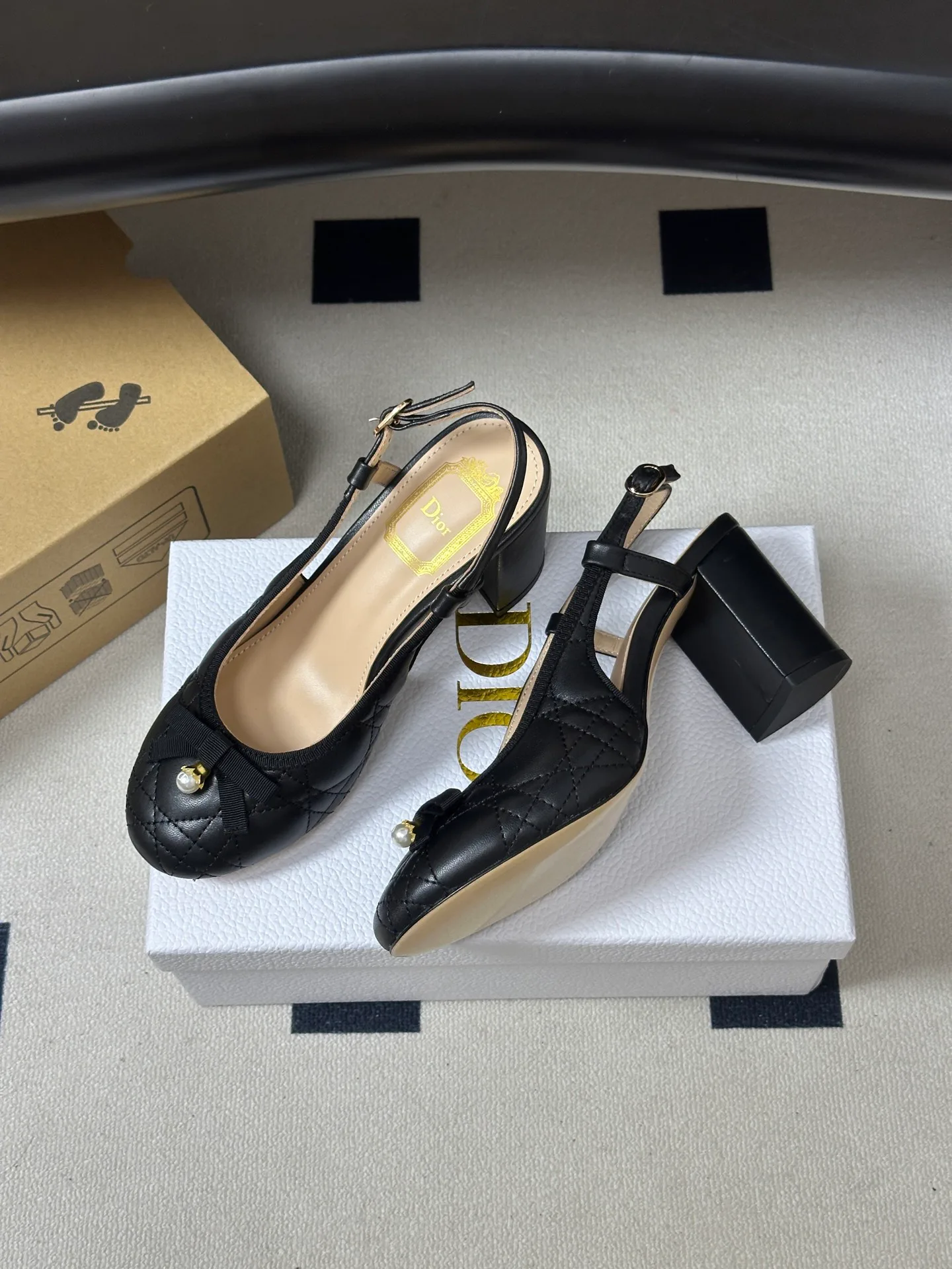 Women's Open-Toe Sandals CHRISTIAN DIOR 18070062