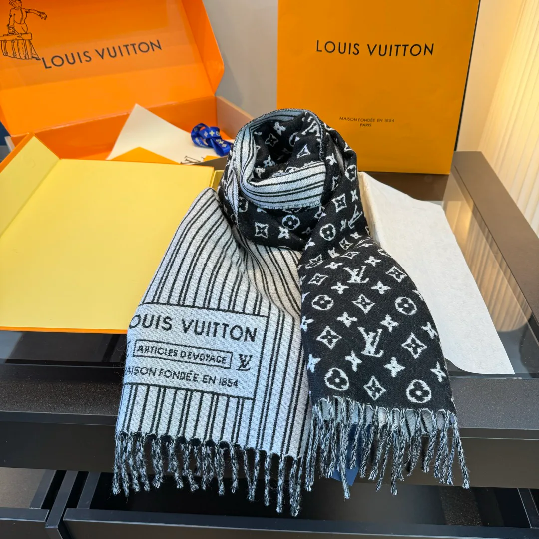 Scarves LOUIS VUITTON 18003240