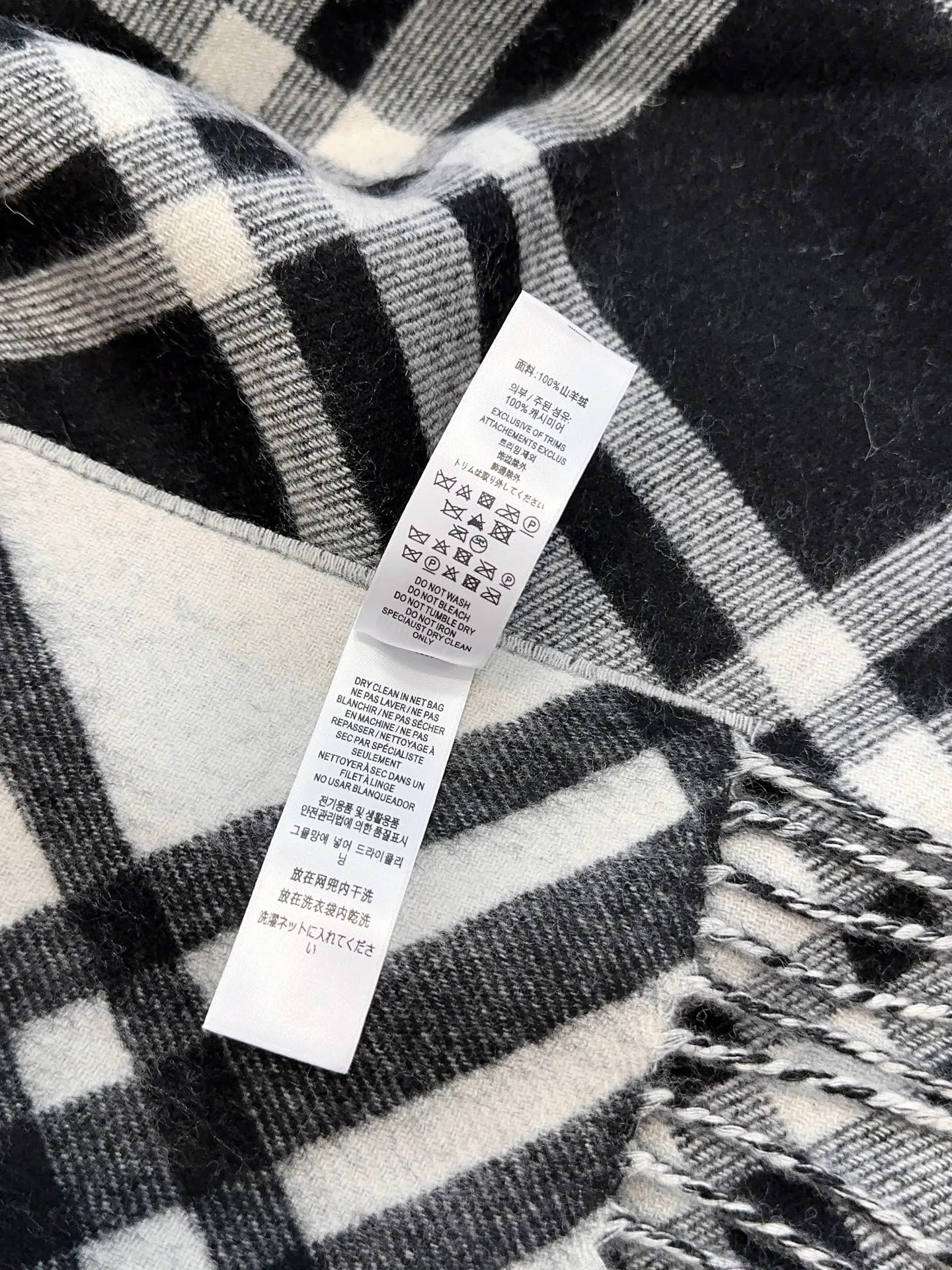 Scarves BURBERRY 18105488
