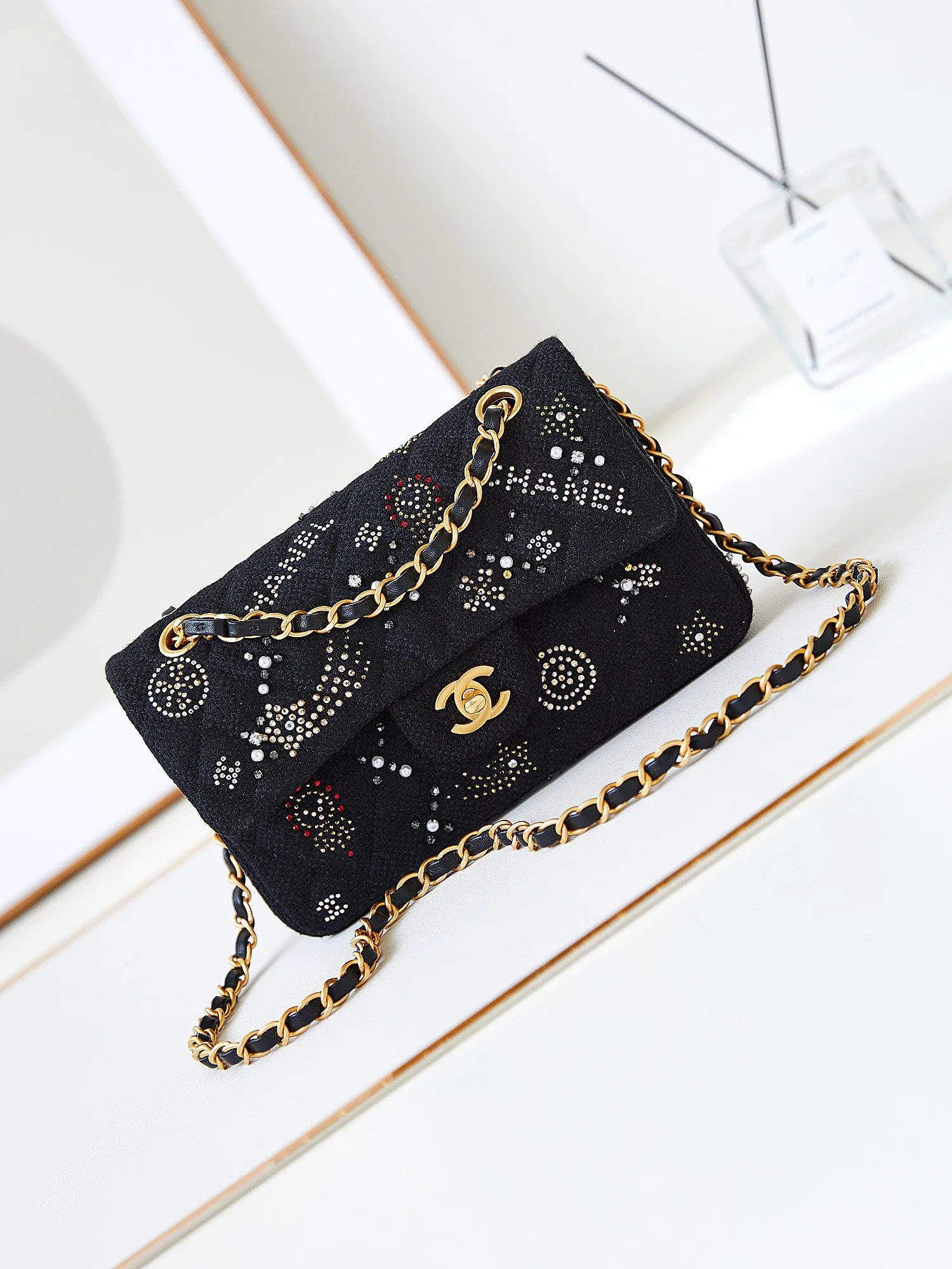 Women's Classic Handbags CHANEL 18065768