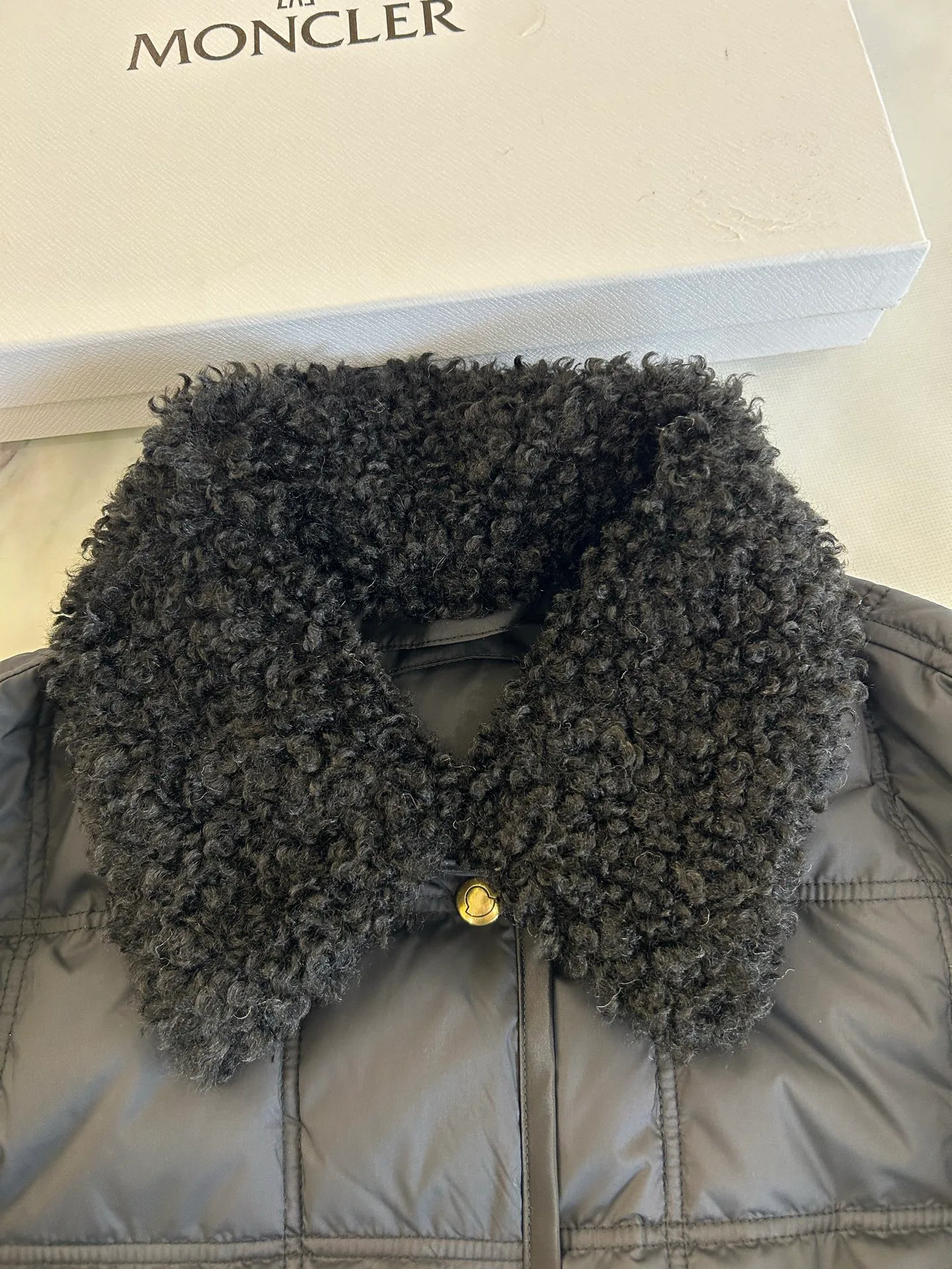Men's Jackets And Down Jackets MONCLER 18330388