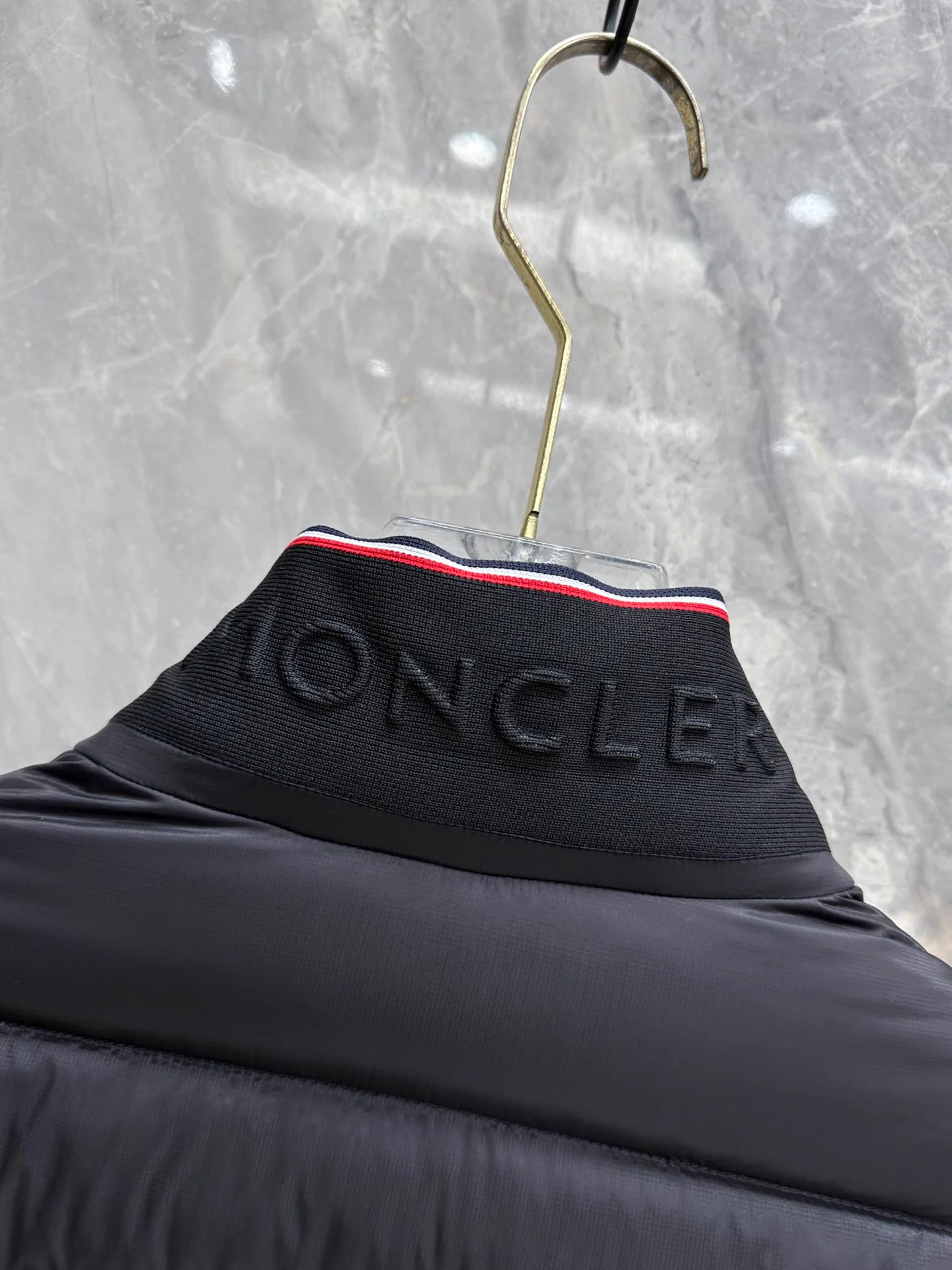 Куртки И Пуховики Мужские Moncler 18596298