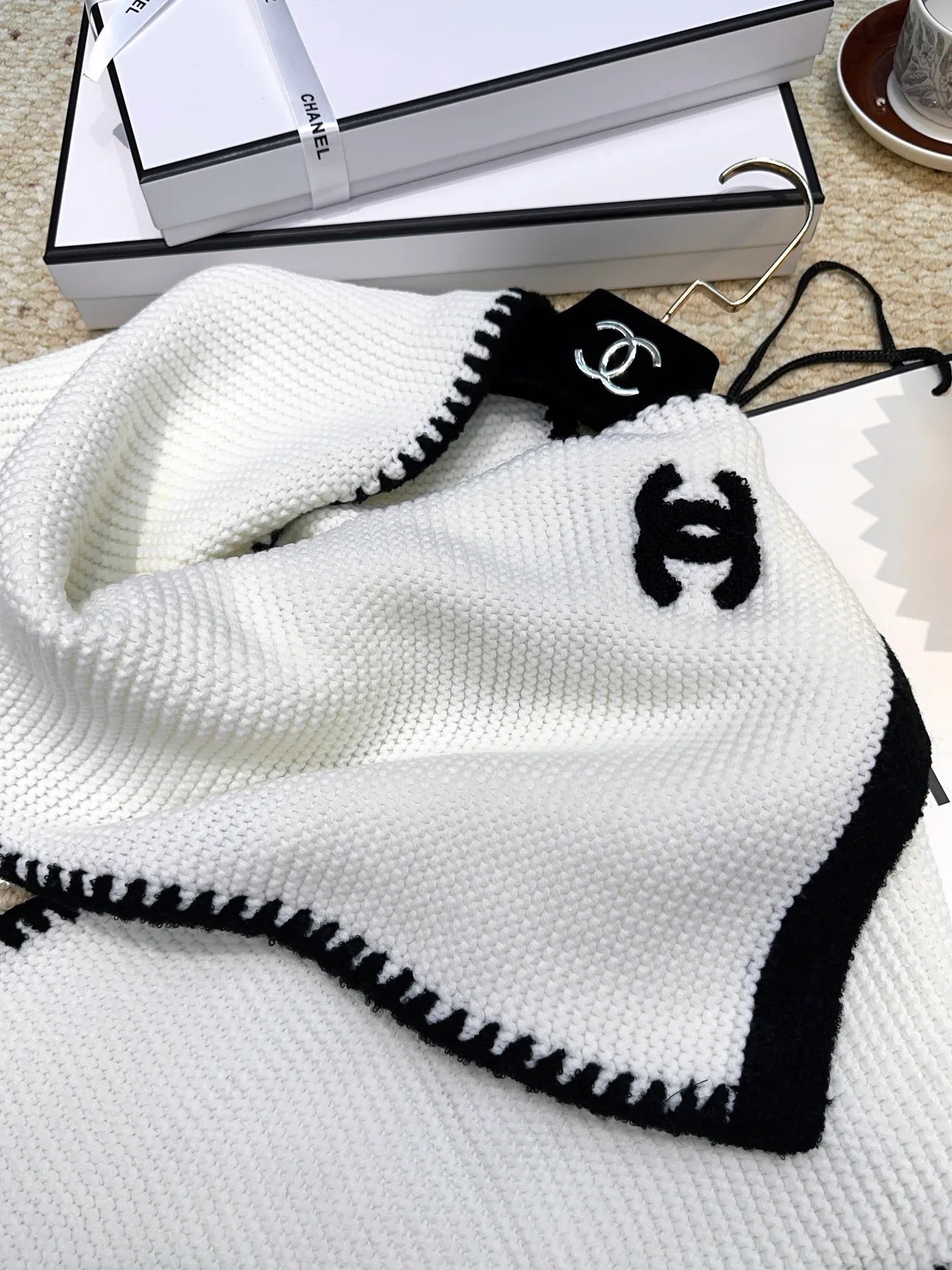 Scarves CHANEL 18105411
