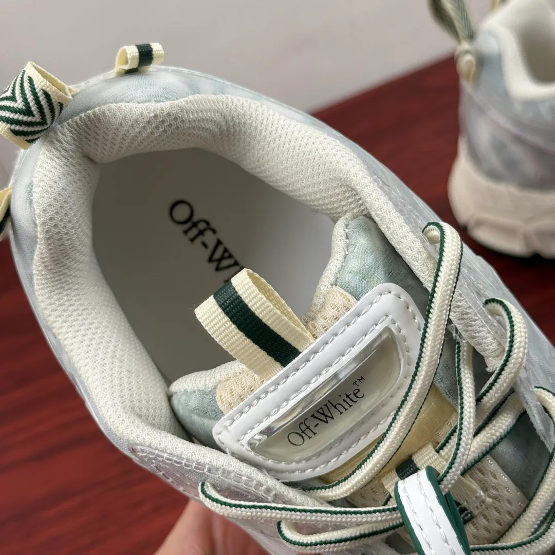 Men's Sneakers OFF-WHITE 18100481