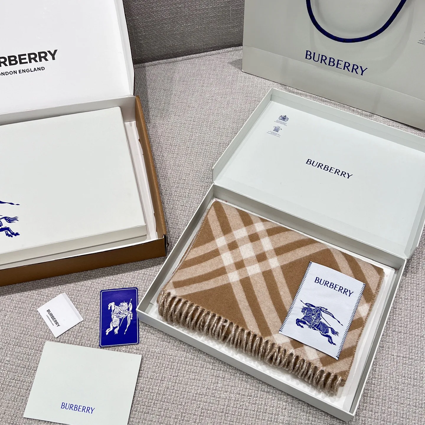 Scarves BURBERRY 17945511