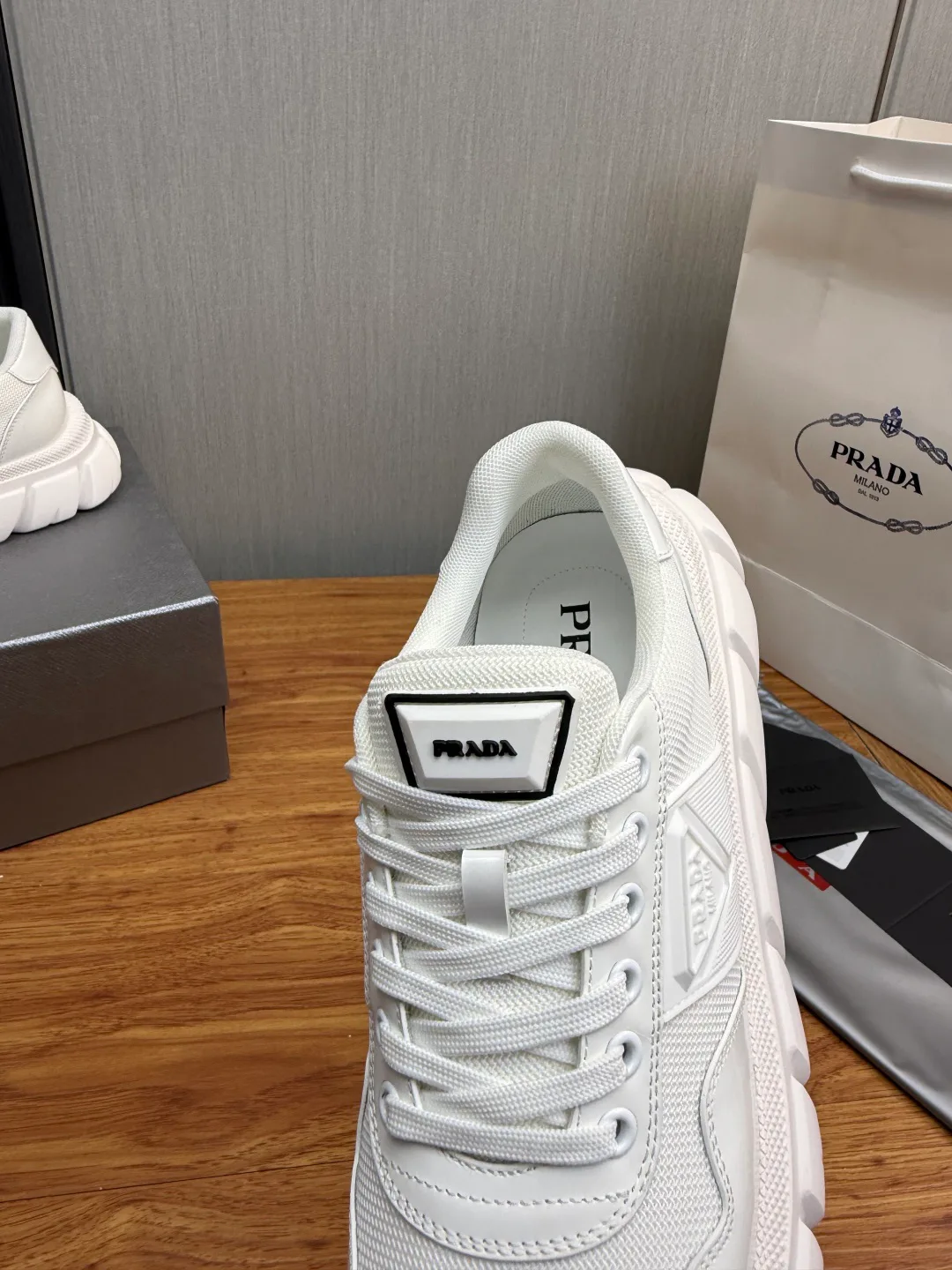 Men's Sneakers PRADA 17814114