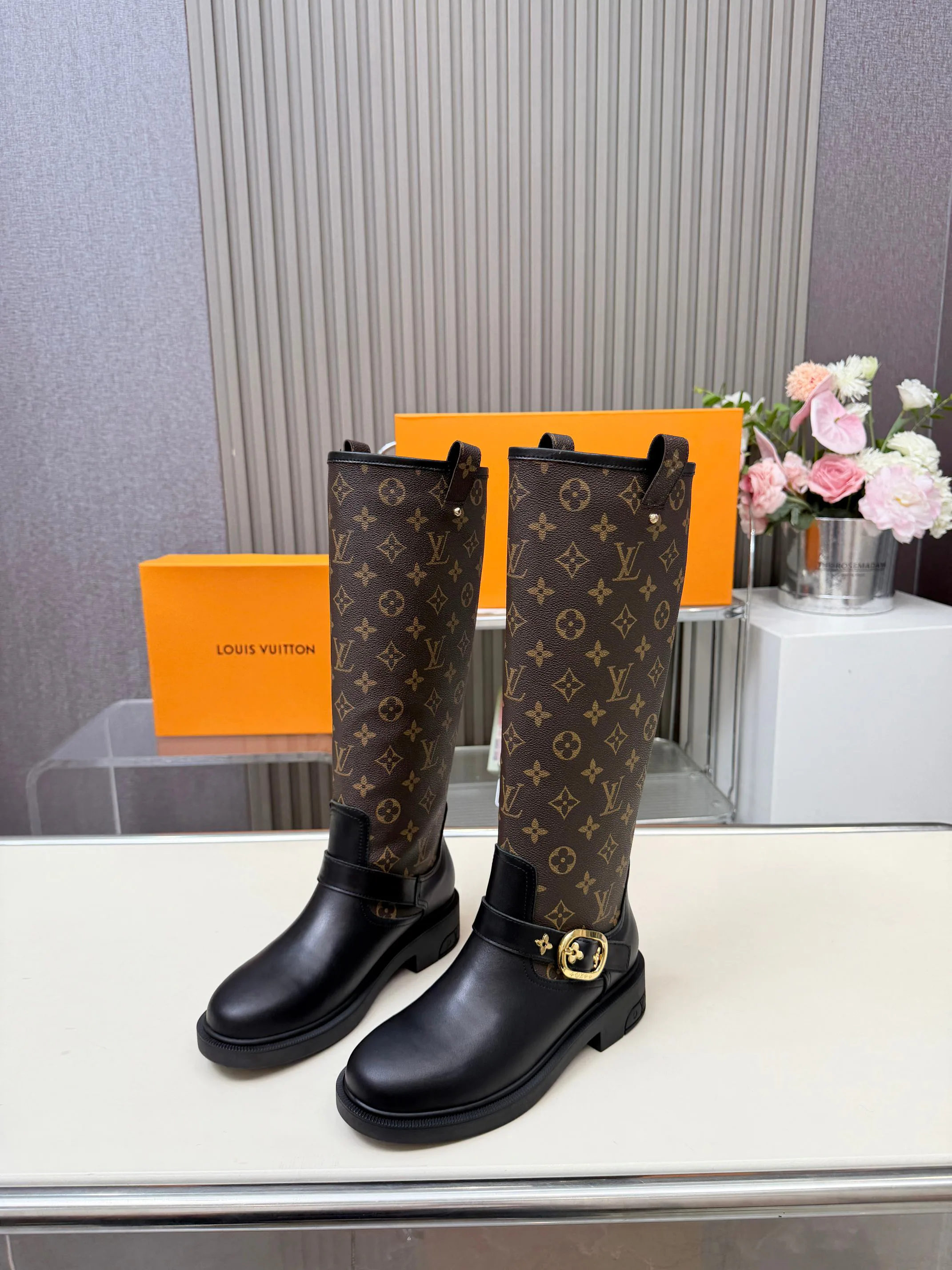 Women's Ankle Boots LOUIS VUITTON 18279807