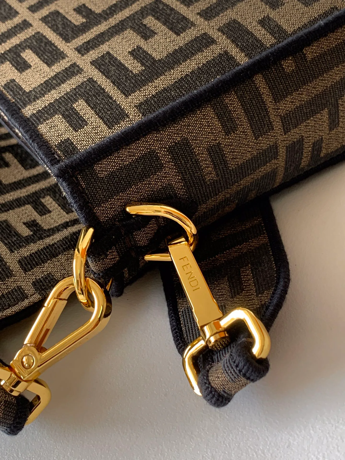 Women's Classic Handbags FENDI 17880621