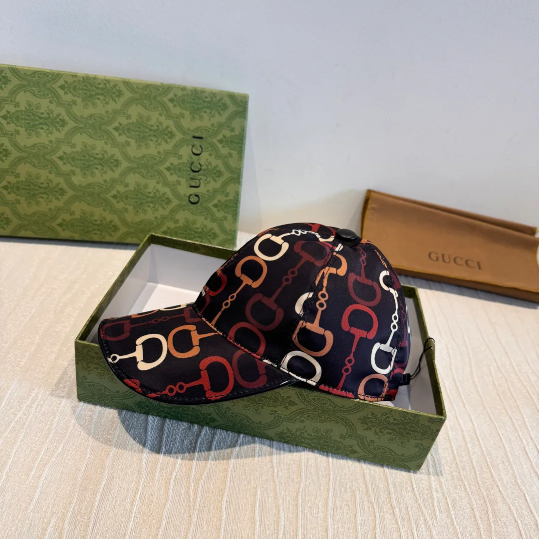 Hats GUCCI 18105281