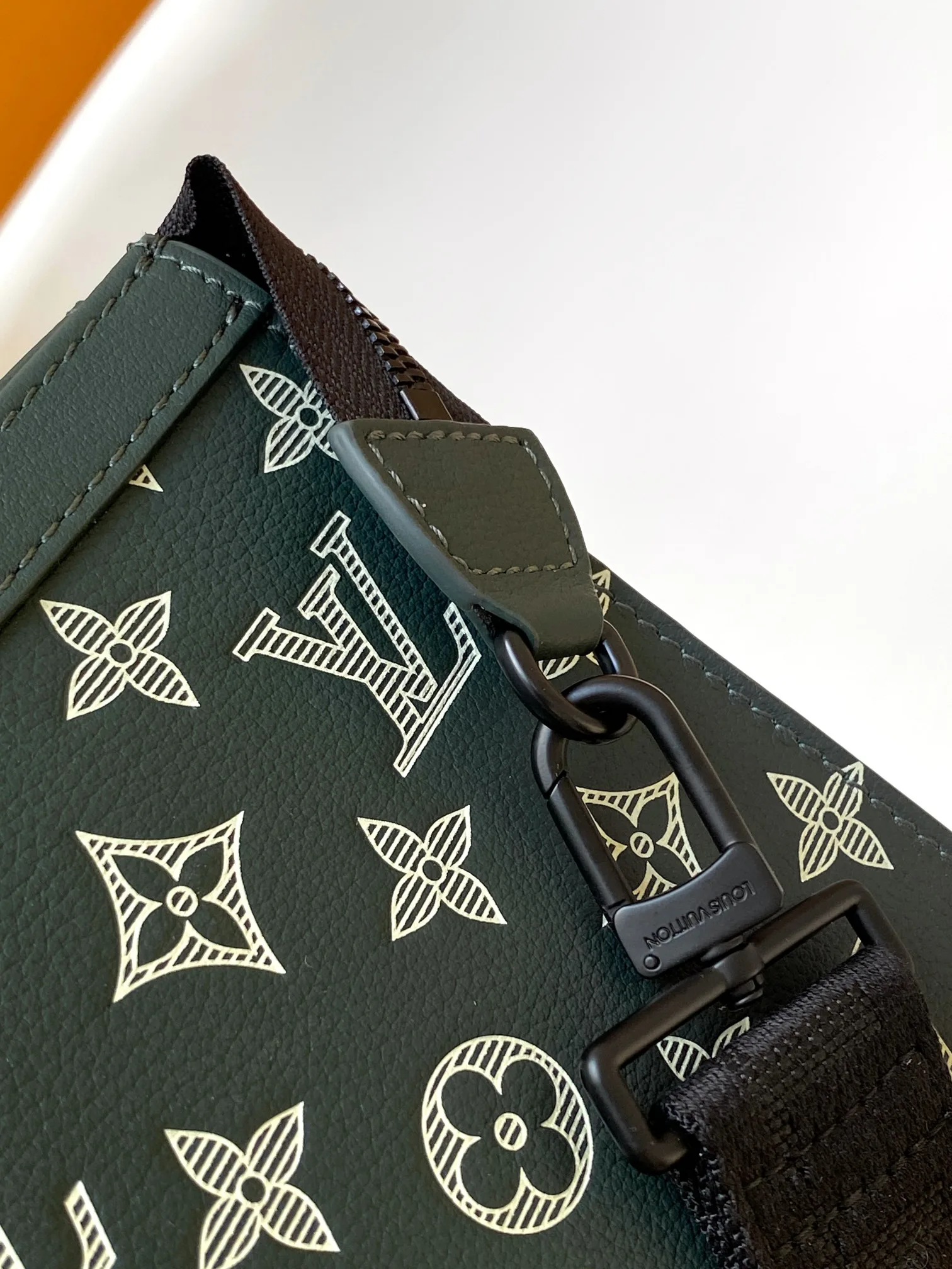 Women's Shoulder Bags LOUIS VUITTON 17904110