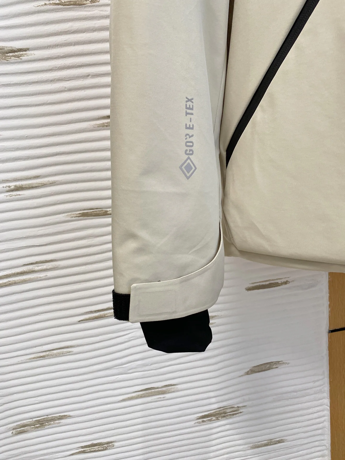 Men's Jackets And Down Jackets MONCLER 18111248
