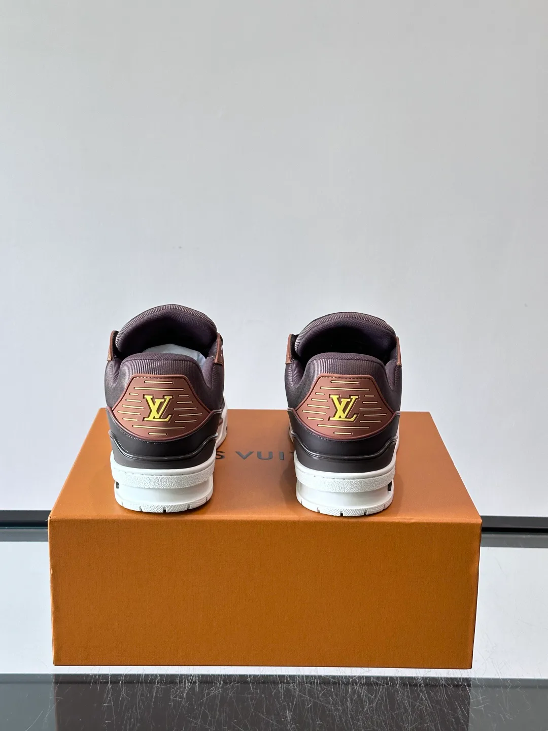 Women's Sneakers LOUIS VUITTON 17349546