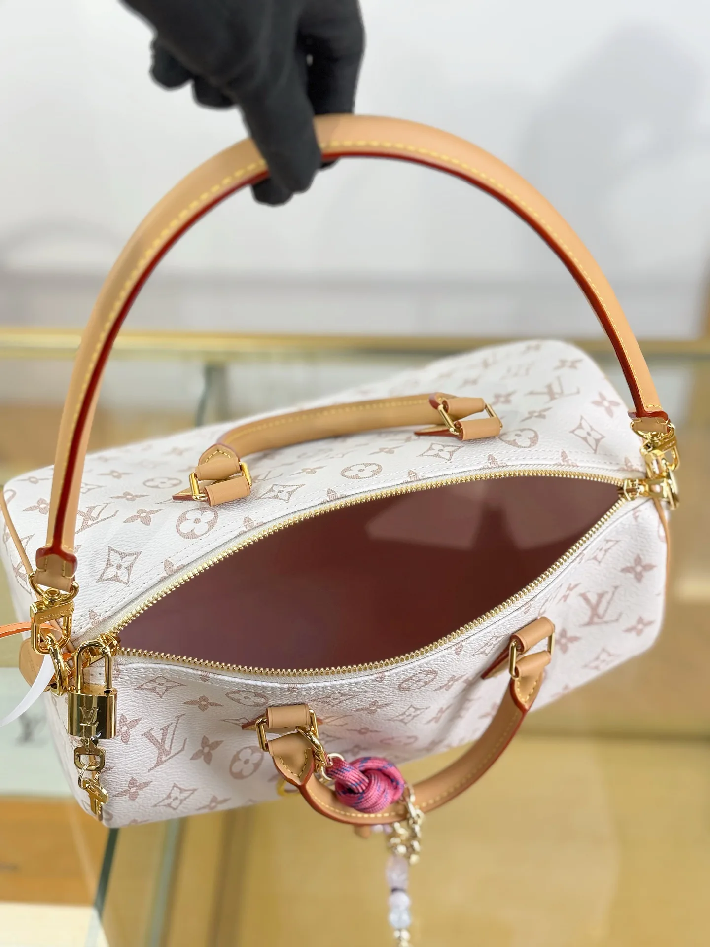 Women's Classic Handbags LOUIS VUITTON 17979986
