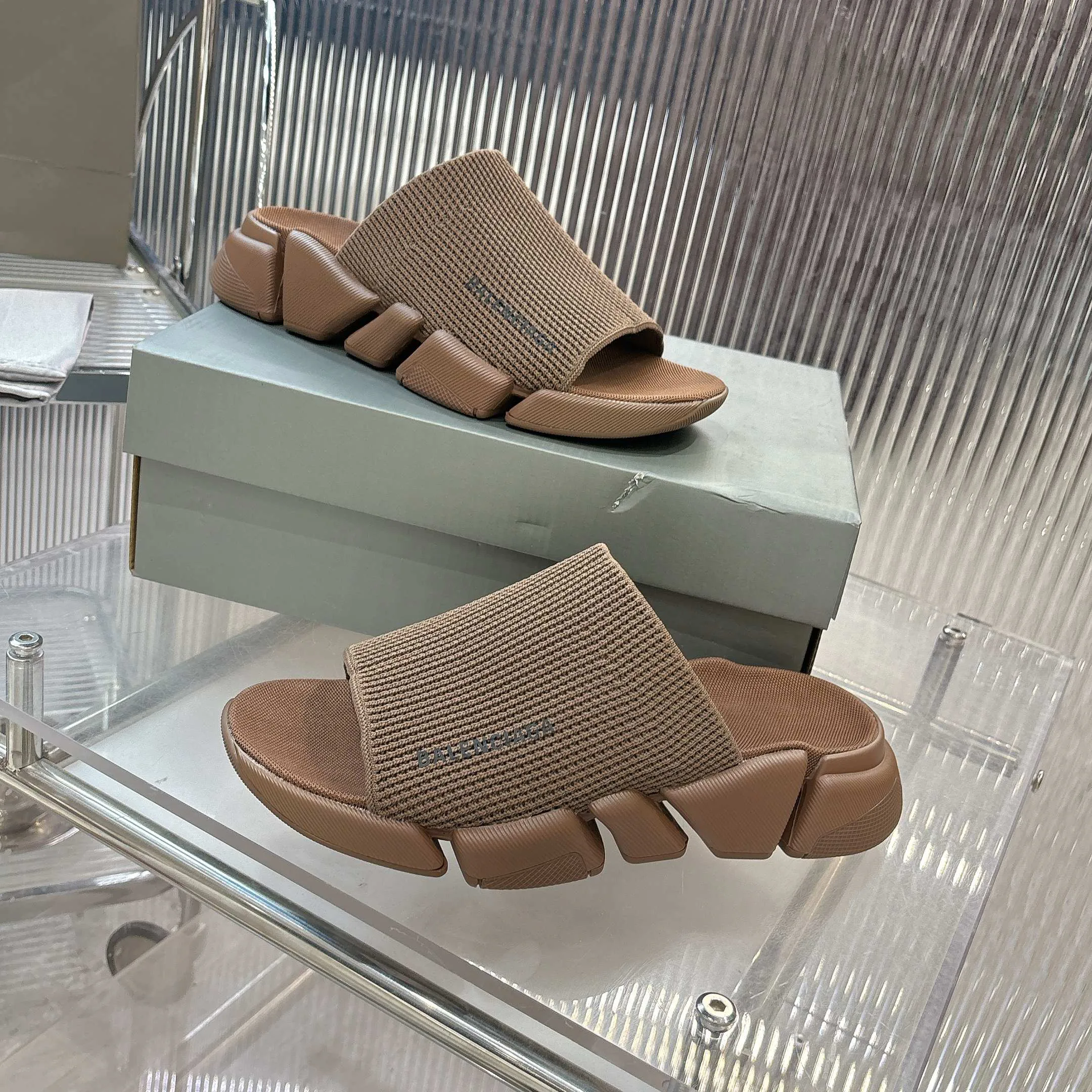 Women's Flip-Flops BALENCIAGA 17182654