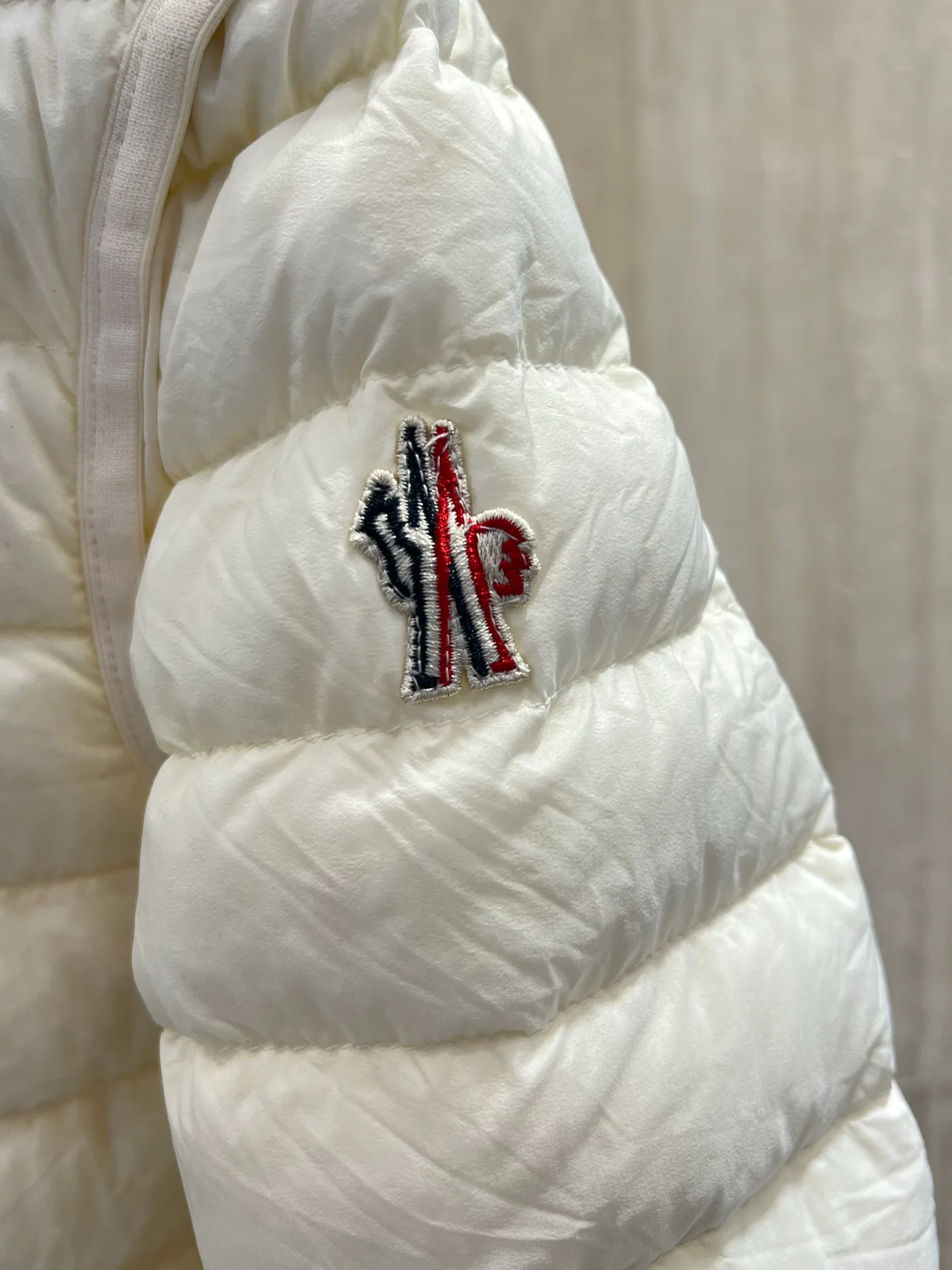 Men's Jackets And Down Jackets MONCLER 18231665