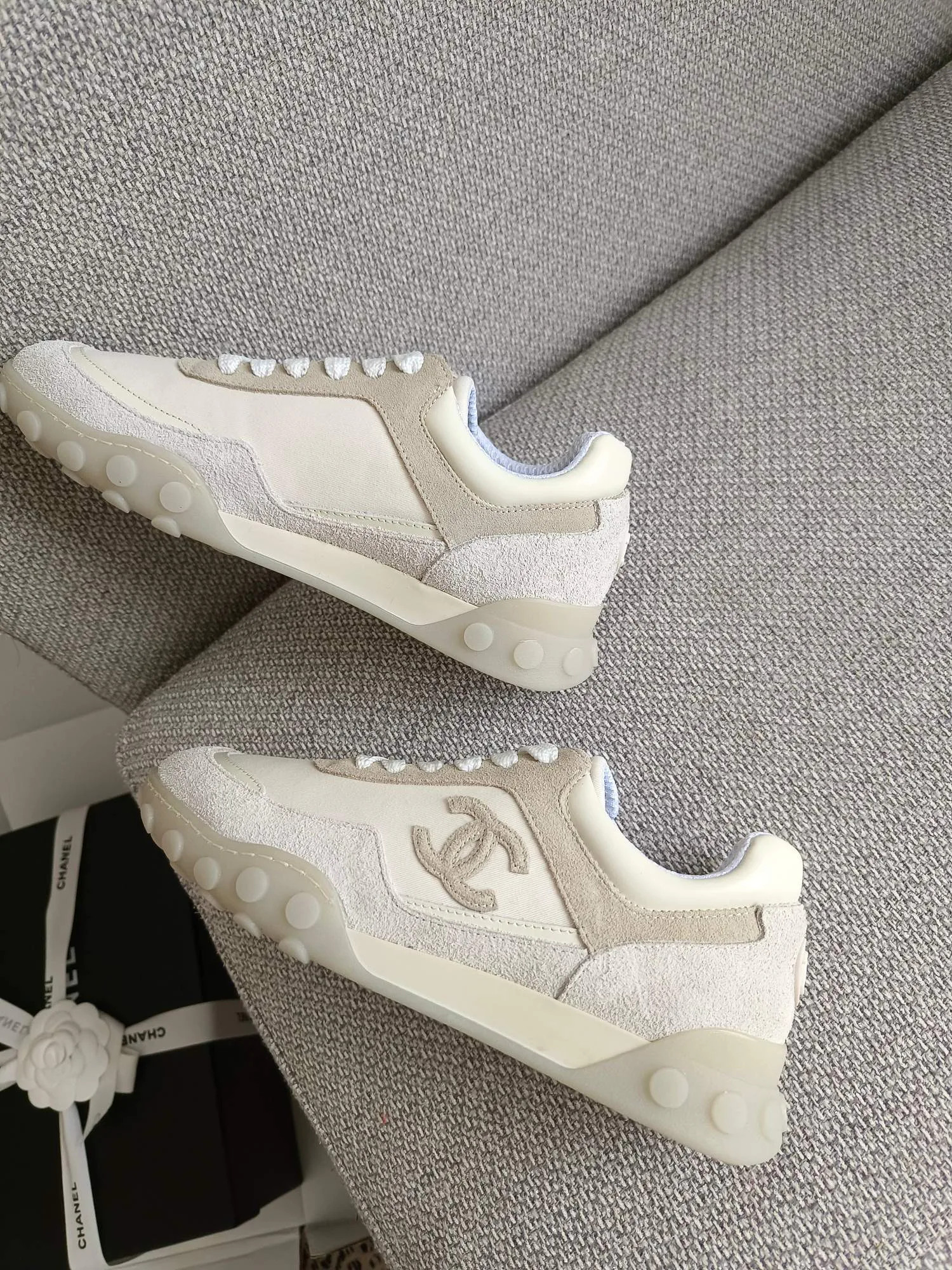 Women's Sneakers CHANEL 18475410