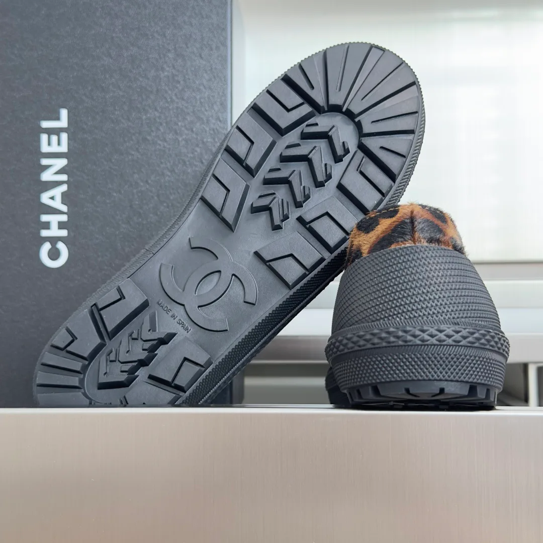 Women's Sneakers CHANEL 18092994