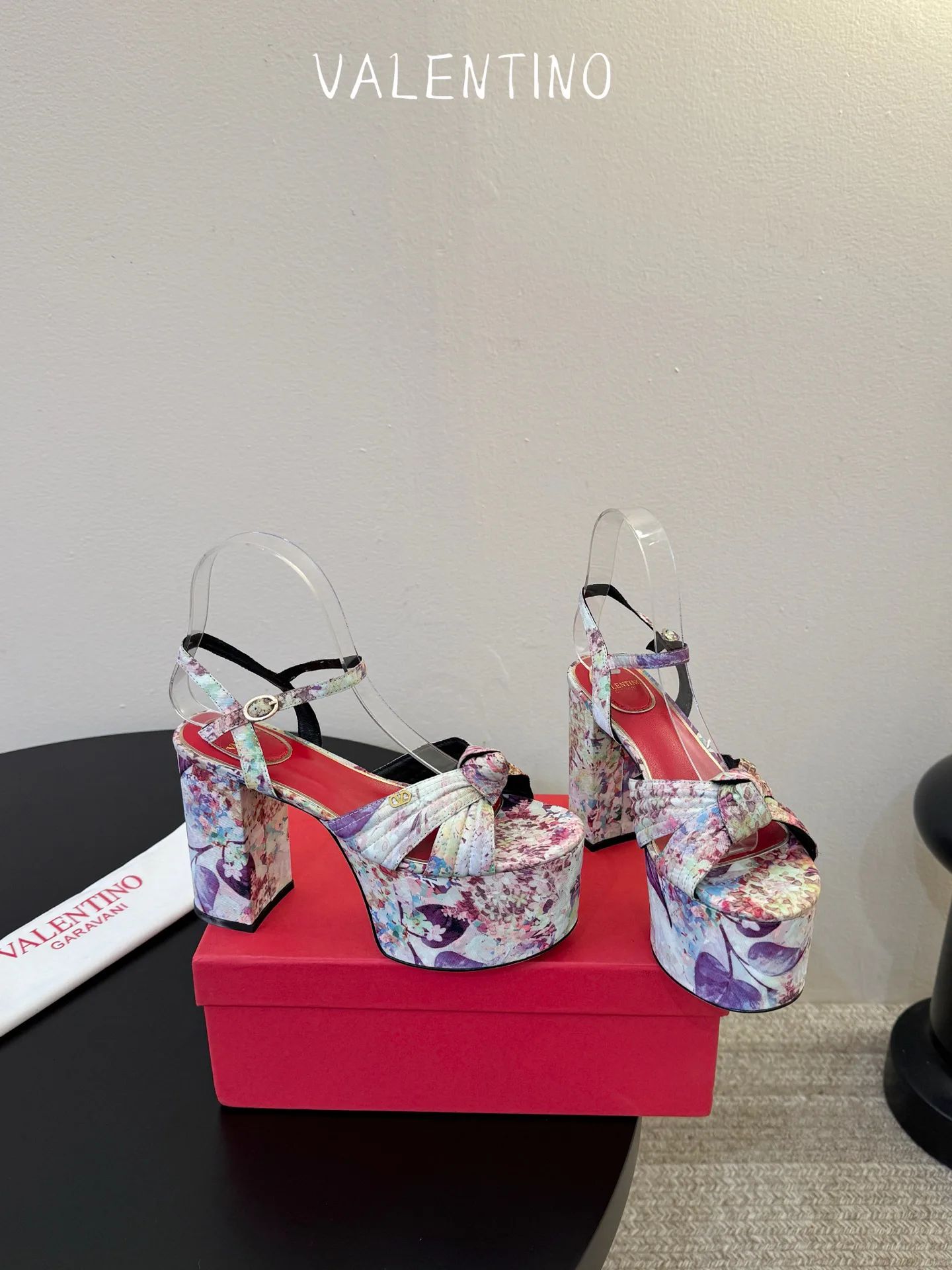 Women's Open-Toe Sandals VALENTINO 17220317