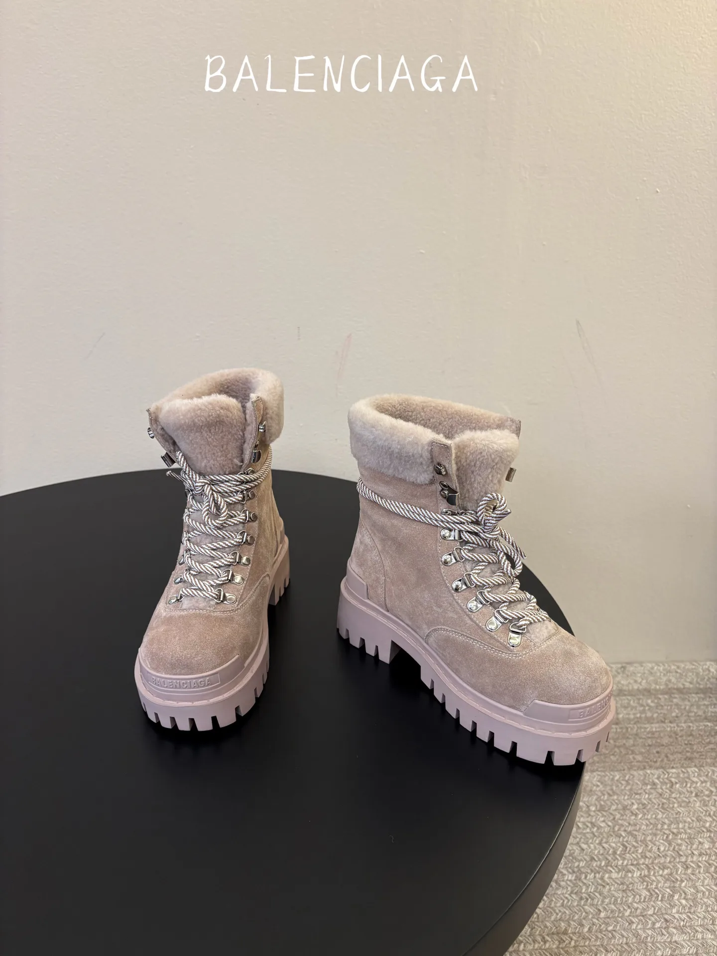 Ботинки Женские Balenciaga 18590346