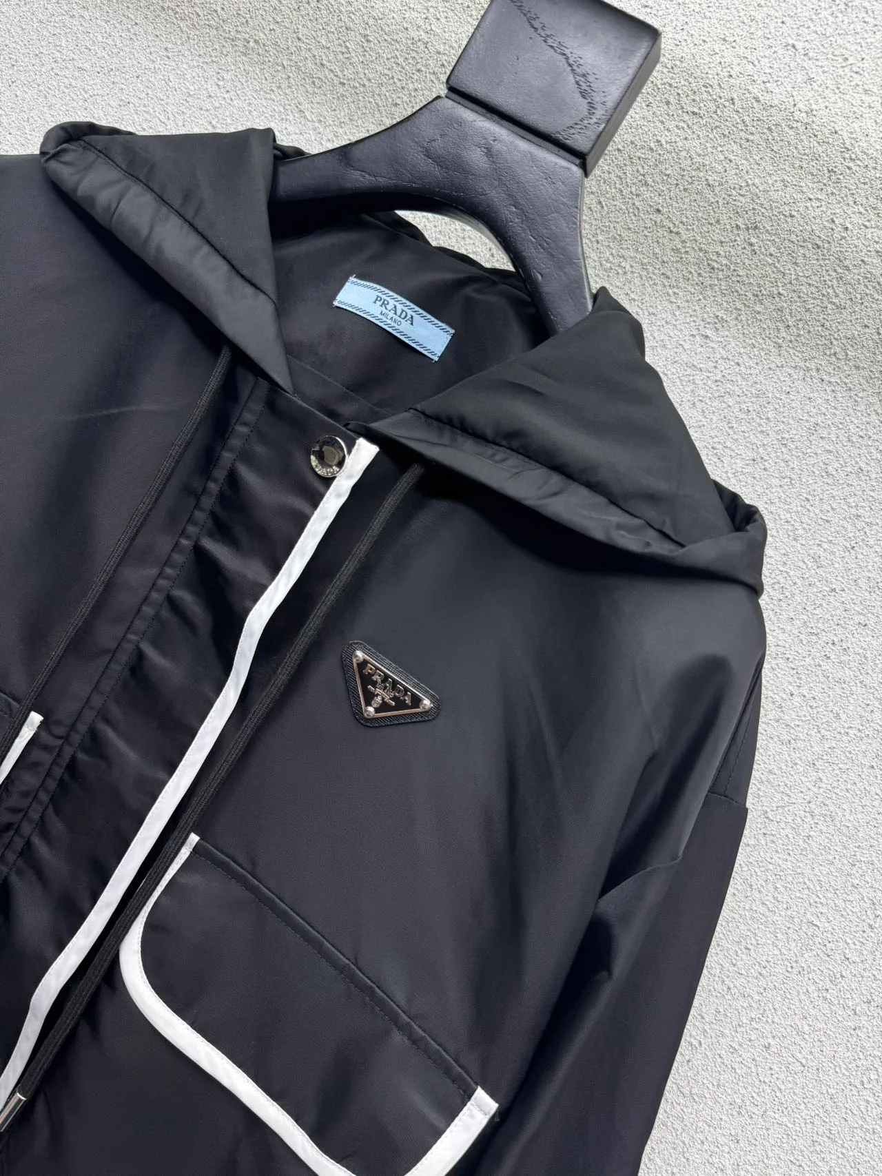Women's Jackets And Down Jackets PRADA 18023593