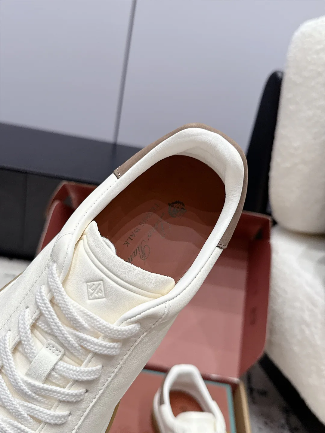 Women's Sneakers LORO PIANA 18133330