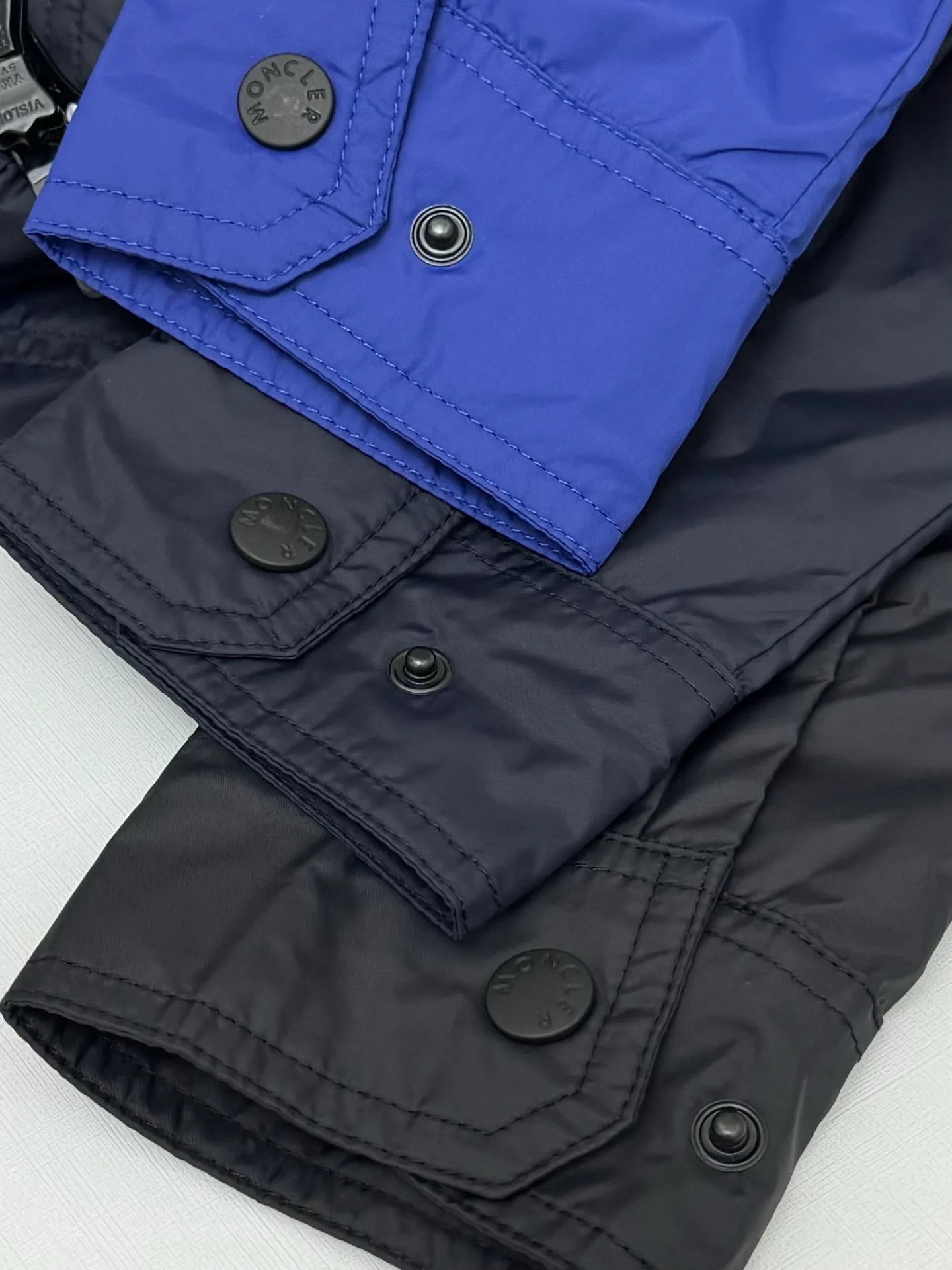 Men's Jackets And Down Jackets MONCLER 18182550