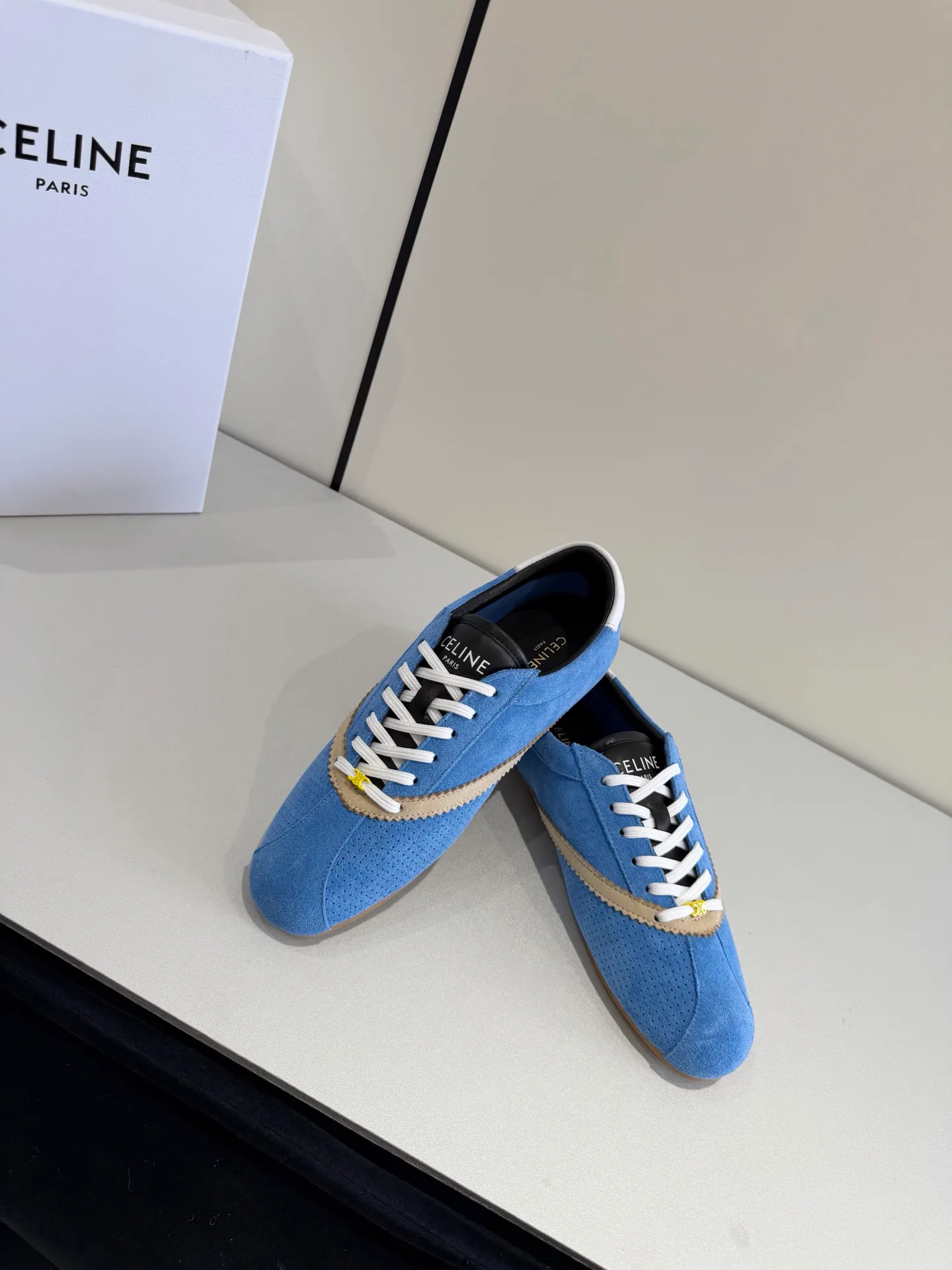 Women's Sneakers CELINE 17977144