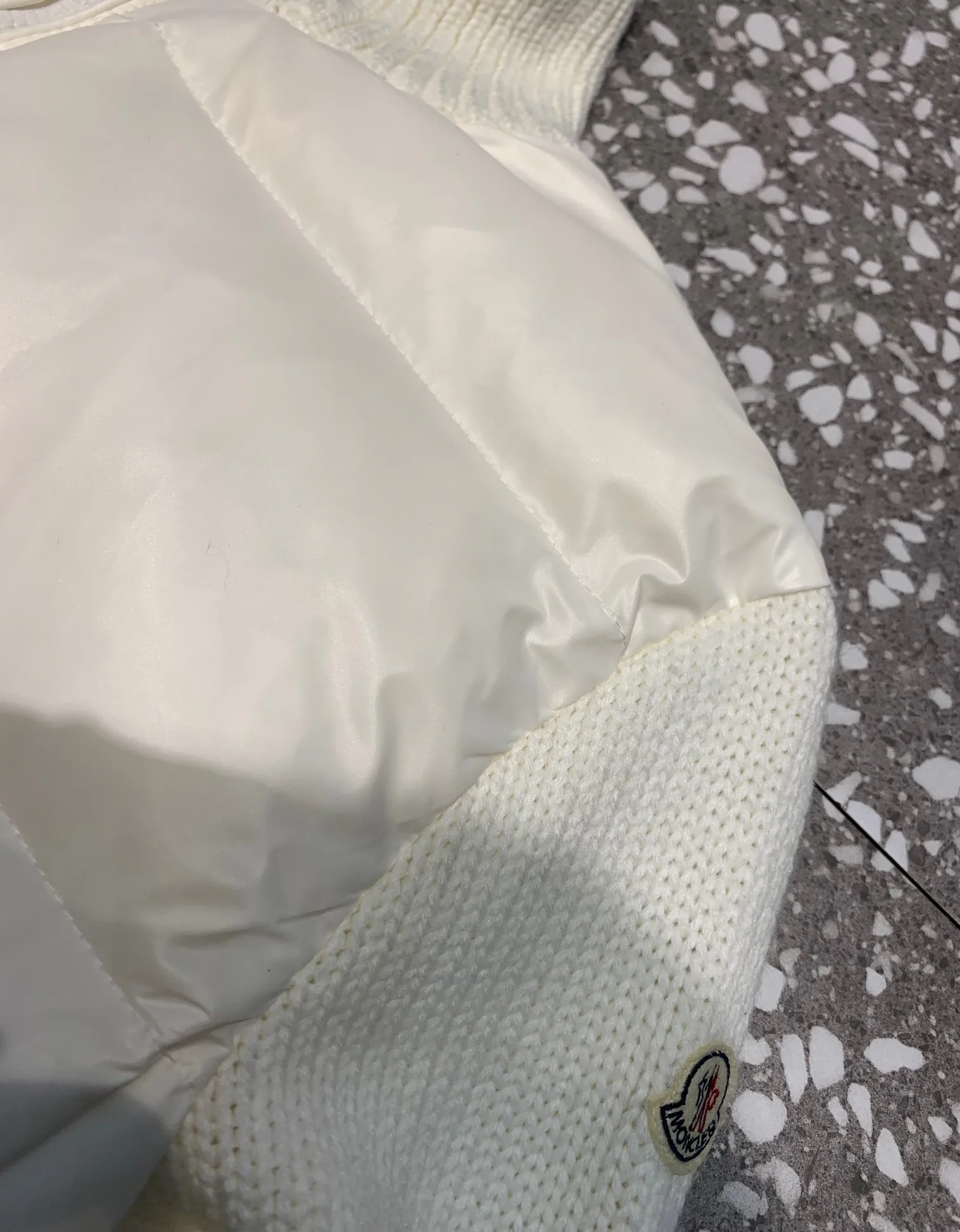 Women's Jackets And Down Jackets MONCLER 18129923