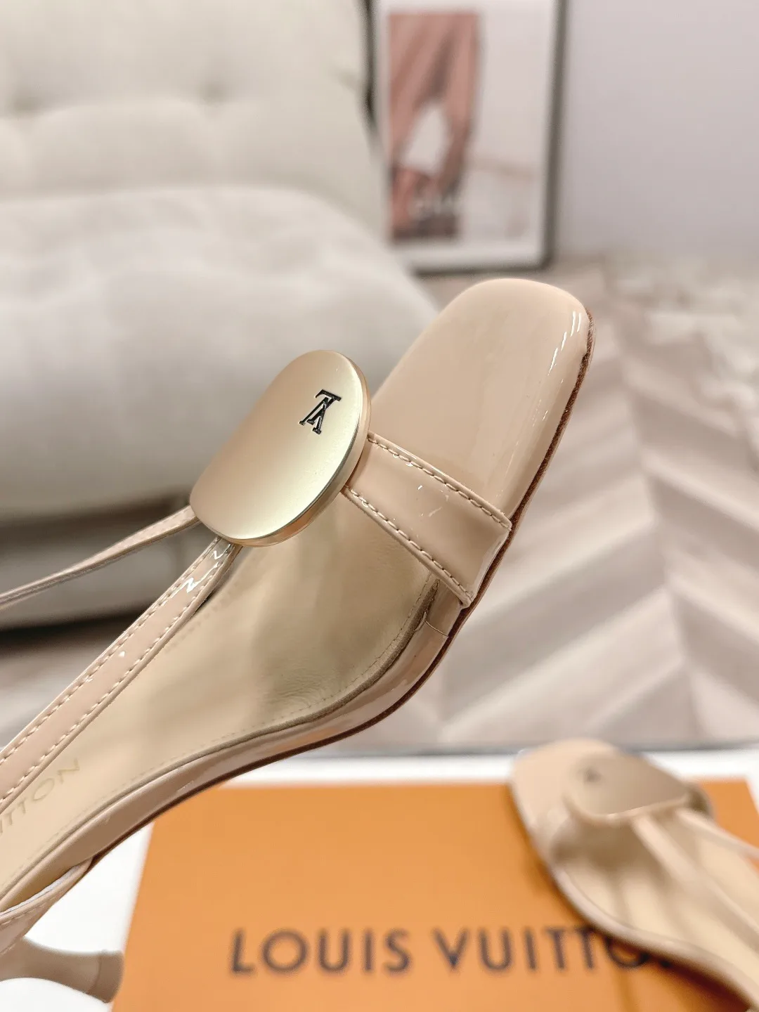 Women's Open-Toe Sandals LOUIS VUITTON 17578112