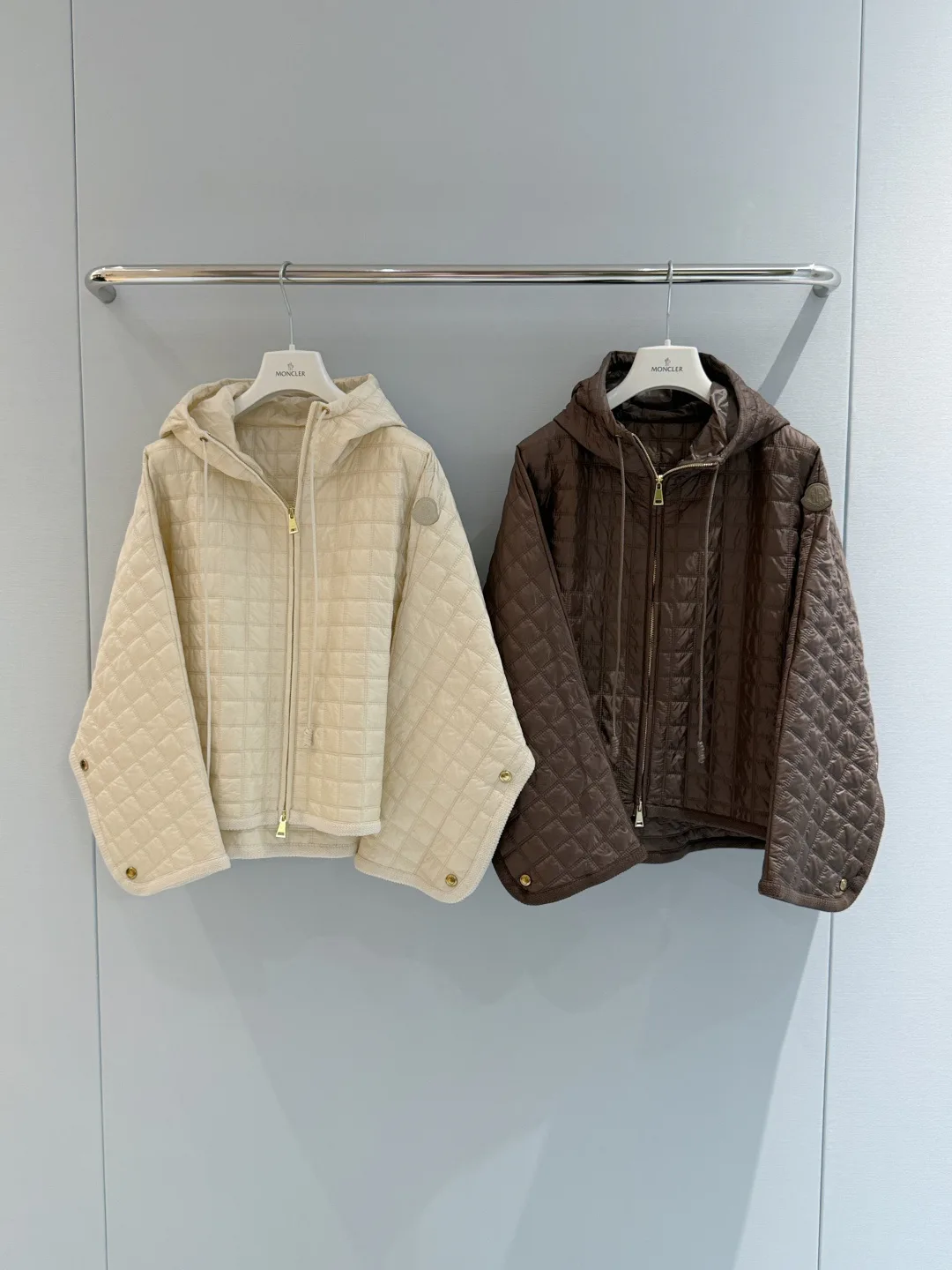 Women's Jackets And Down Jackets MONCLER 18050013