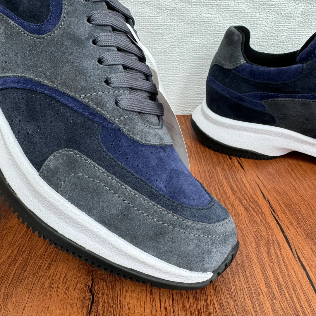 Men's Sneakers ARMANI 18100459