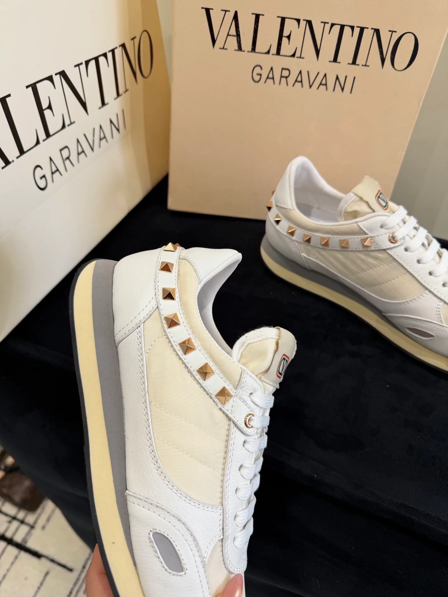 Women's Sneakers VALENTINO 18420825