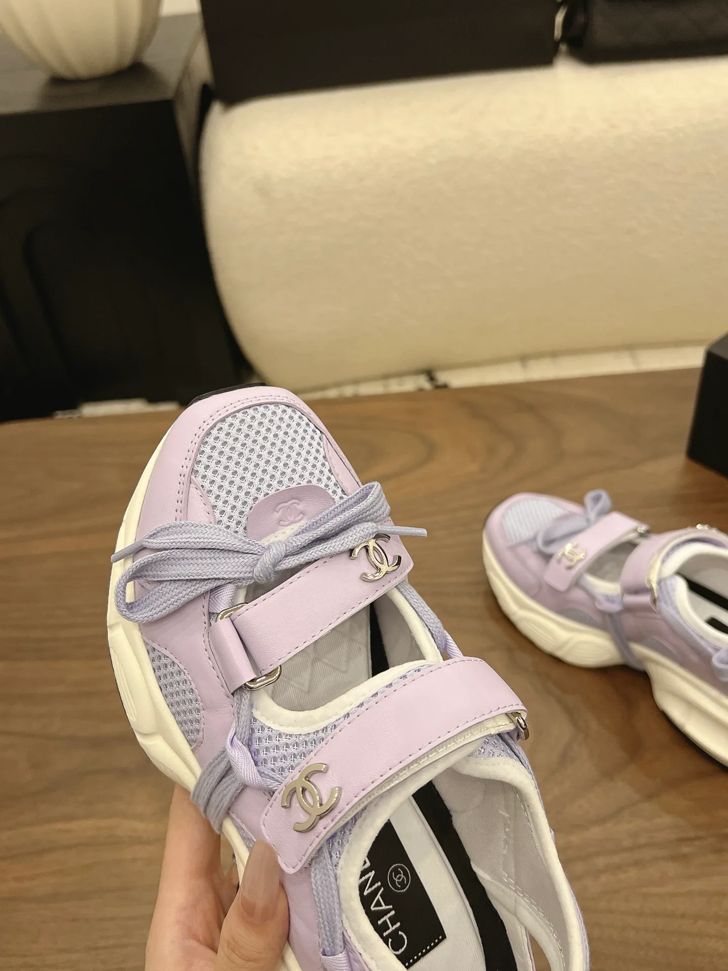 Women's Sneakers CHANEL 17077248