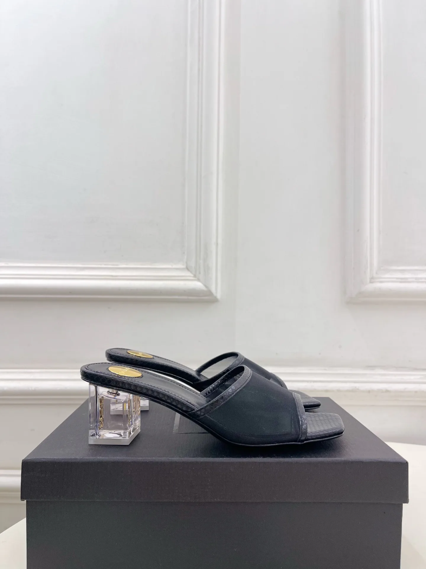 Women's Open-Toe Sandals SAINT LAURENT 17506897
