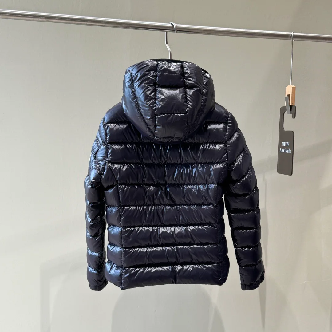 Women's Jackets And Down Jackets MONCLER 18111577