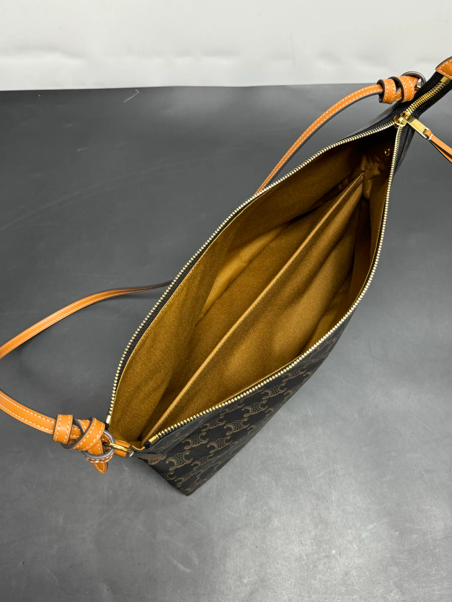 Women's Classic Handbags CELINE 17383827
